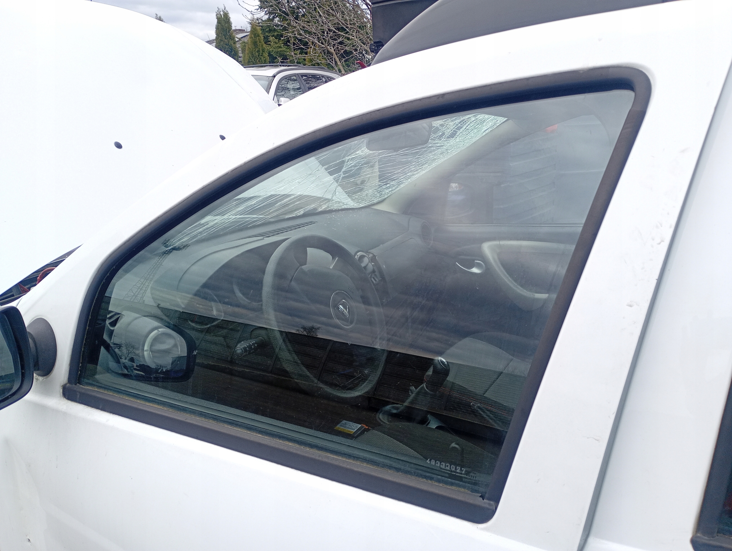 Dacia Duster 1 and 10-18 window left side Z door of left front front