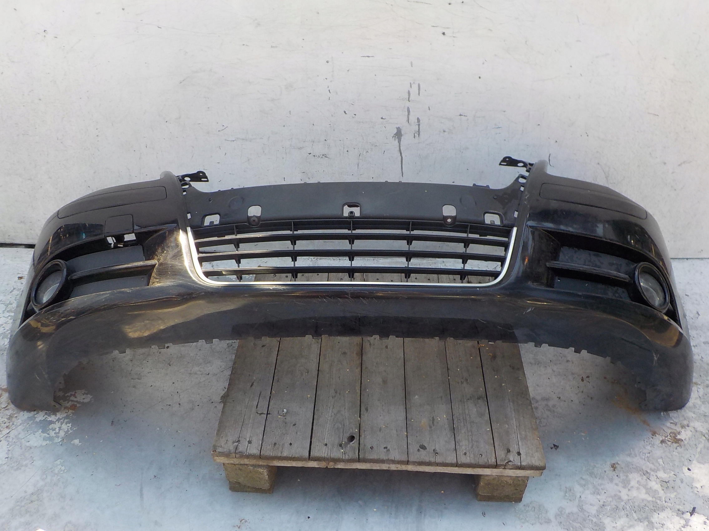 935 VOLKSWAGEN EOS bumper front front