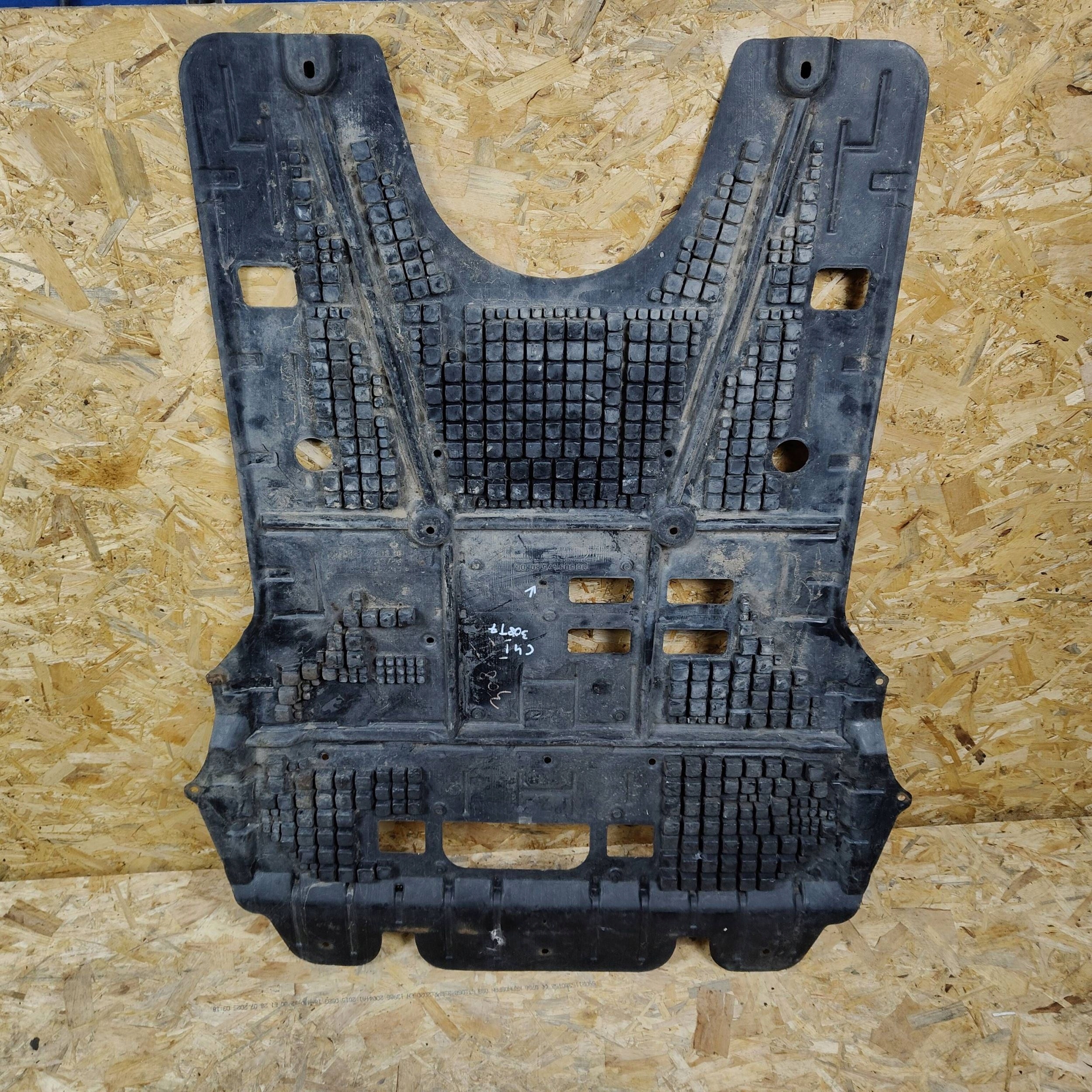 cover below engine Citroen C4 and 9650547580