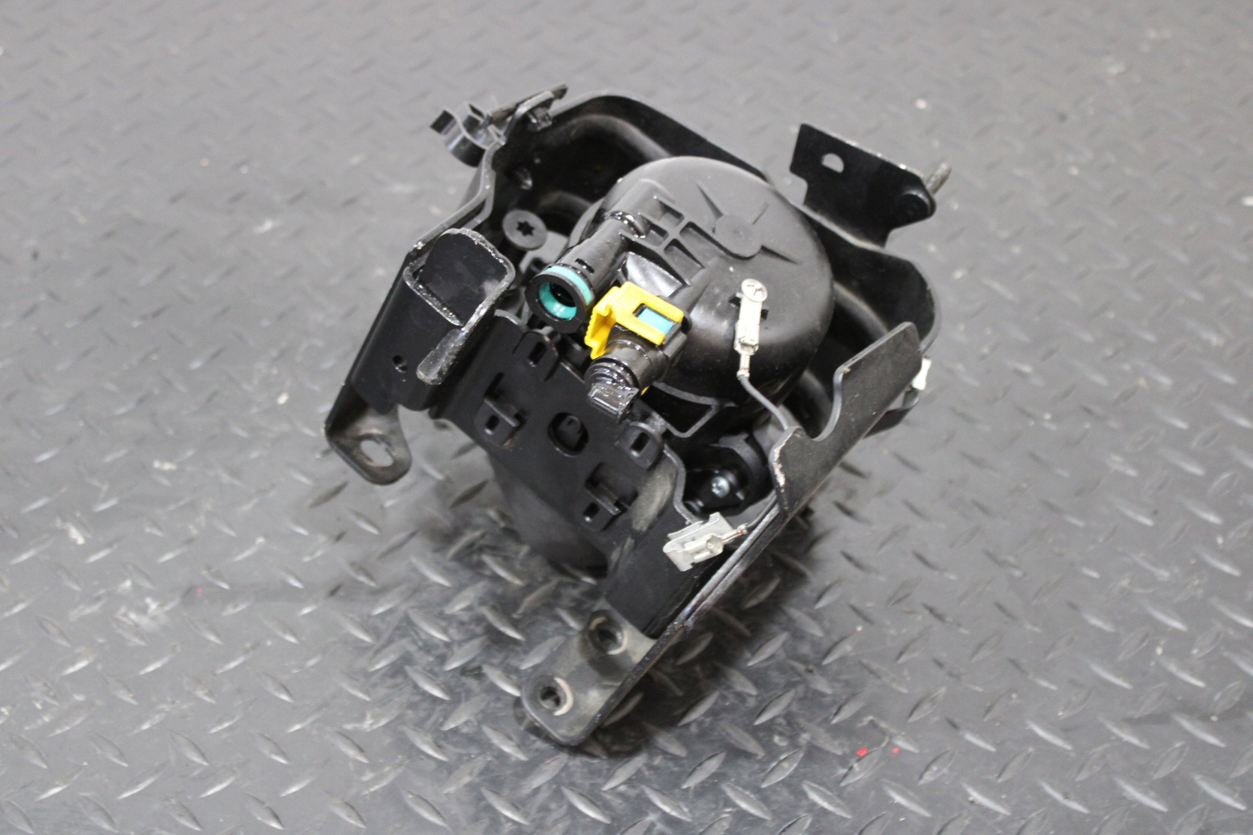 poklopač filtera goriva filter JAGUAR E-PACE X540 LIFT M8D2-9D202-AD