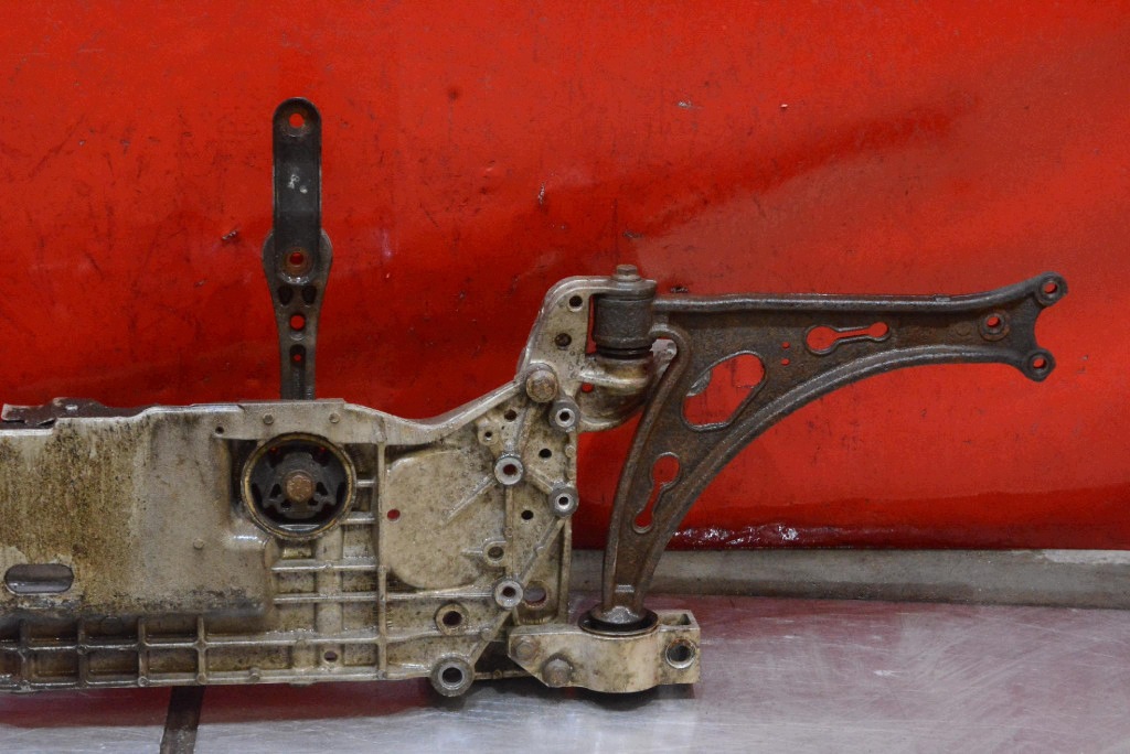axle beam sider subframe axle beam front 1K0199369G VW SCIROCCO 3 III 1.4 TSI 160 KM