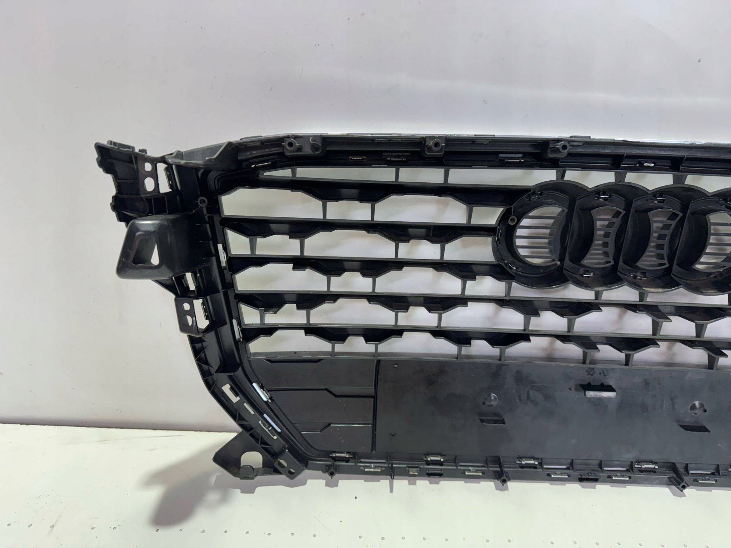 Audi Q2 Kühlergrill FRONTGRILL Kühlergitter 81A853651 - Thumbnail 6