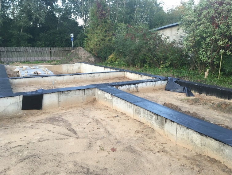 IZOLACJA POZIOMA FOLIA POD MURŁATY PVC 1mm 30cm Marka Secco