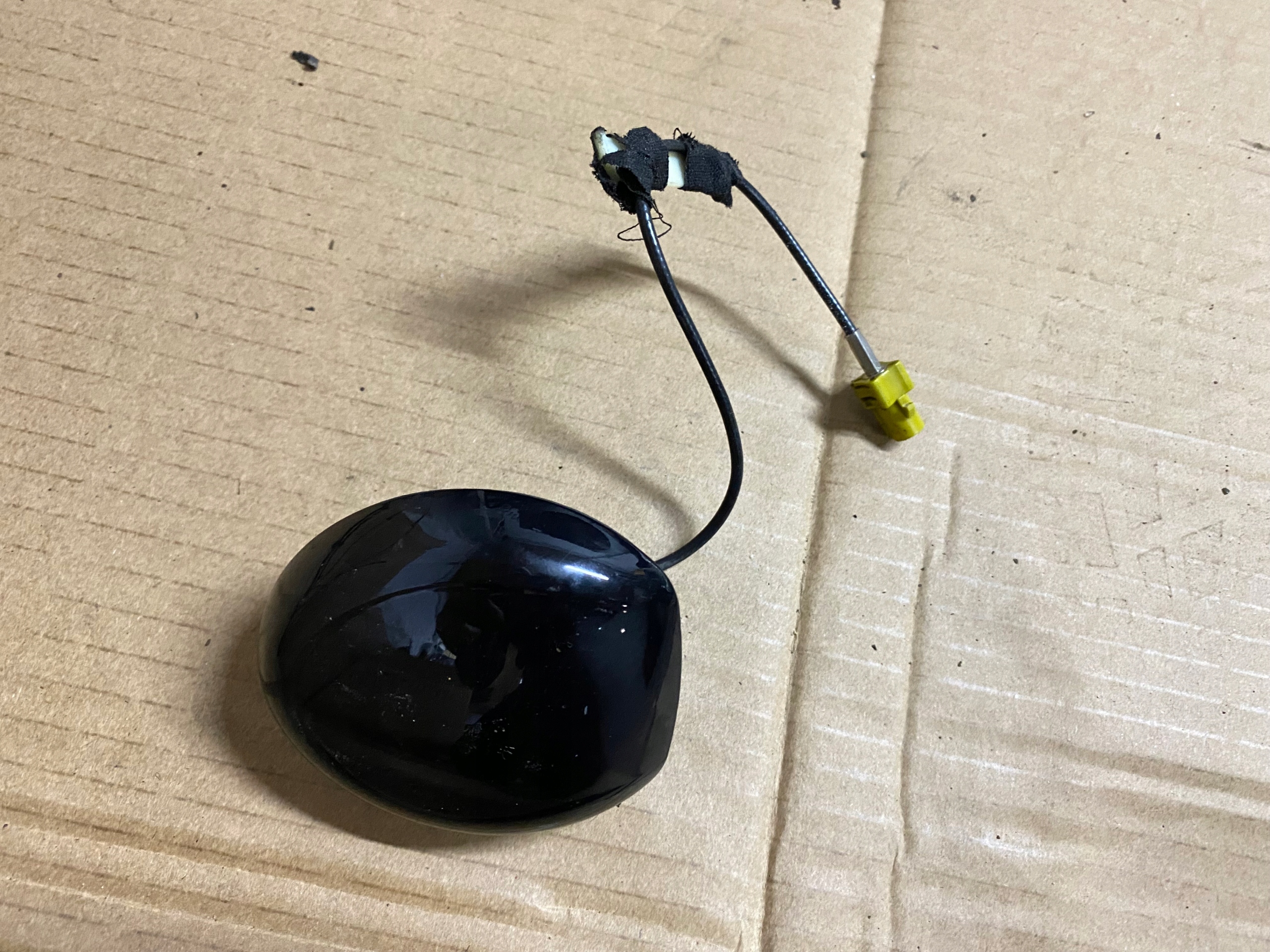 ANTENA DACHOWA GPS FORD MUSTANG VI 15-17 G1