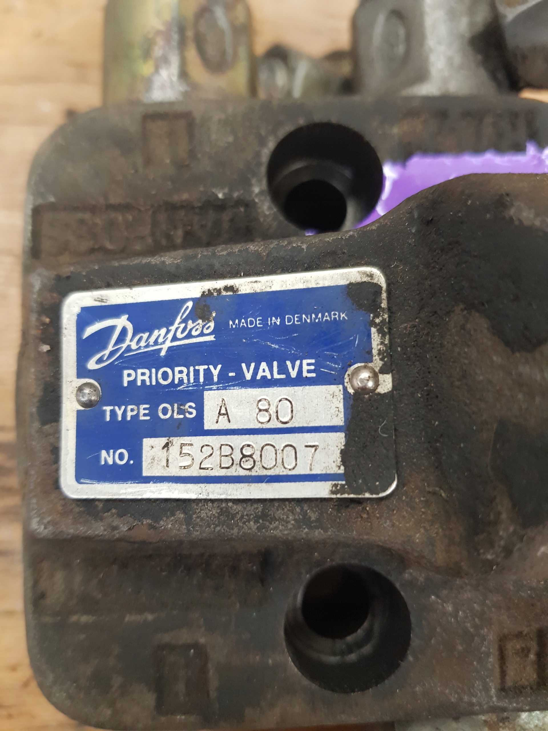 152B080 - Приоритетный клапан A80 вилочный погрузчик STILL R70