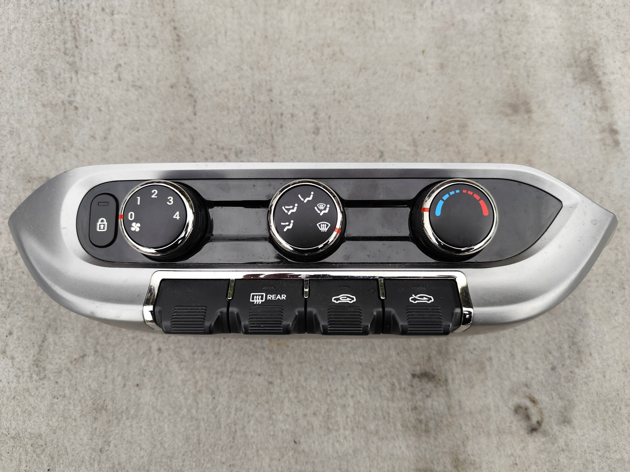 KIA RIO III PANEL BOCCHETTE media