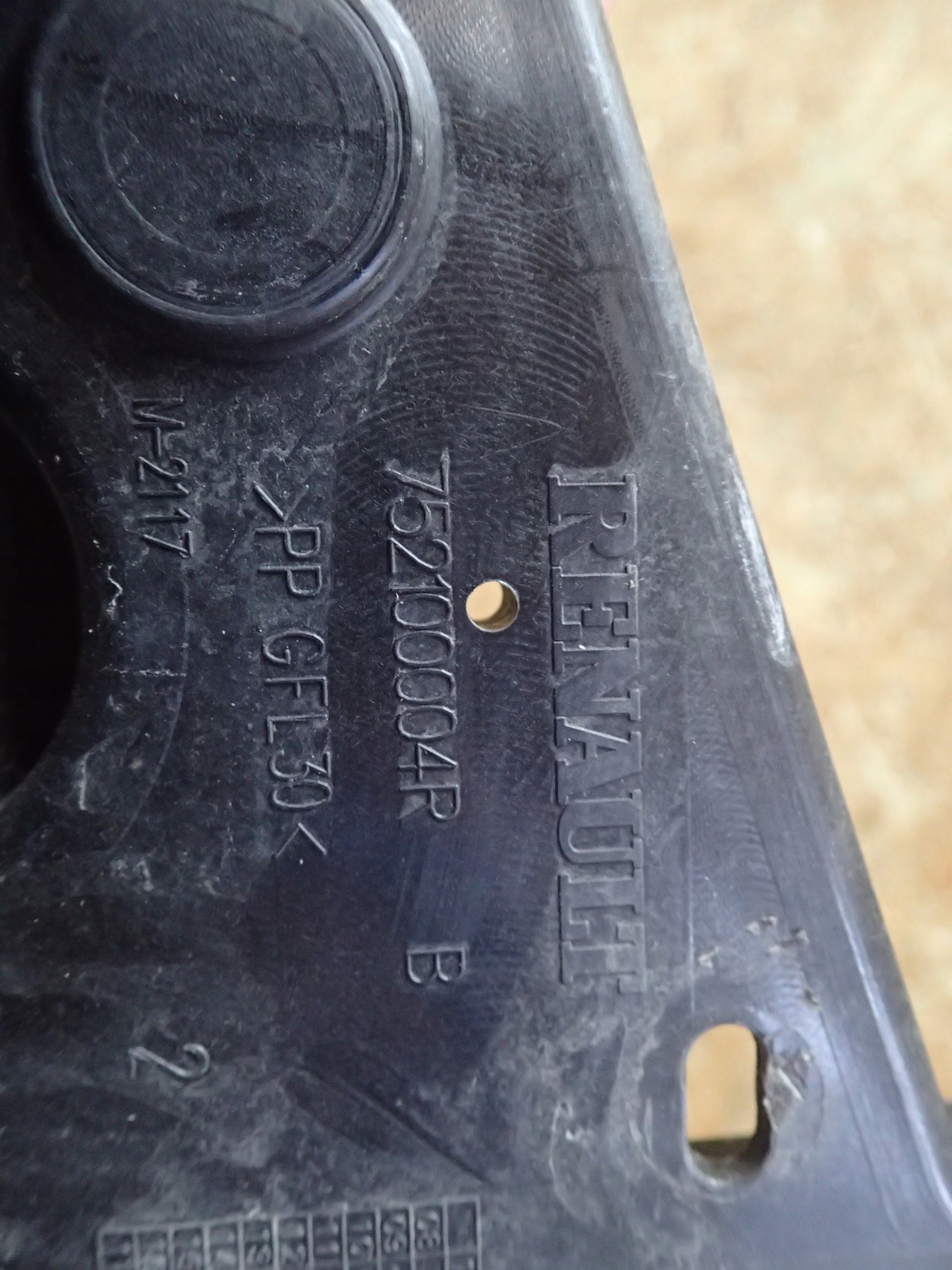 PAS PRZEDNI RENAULT MEGANE III 3 08- 752100004P Numer katalogowy części 752100004P