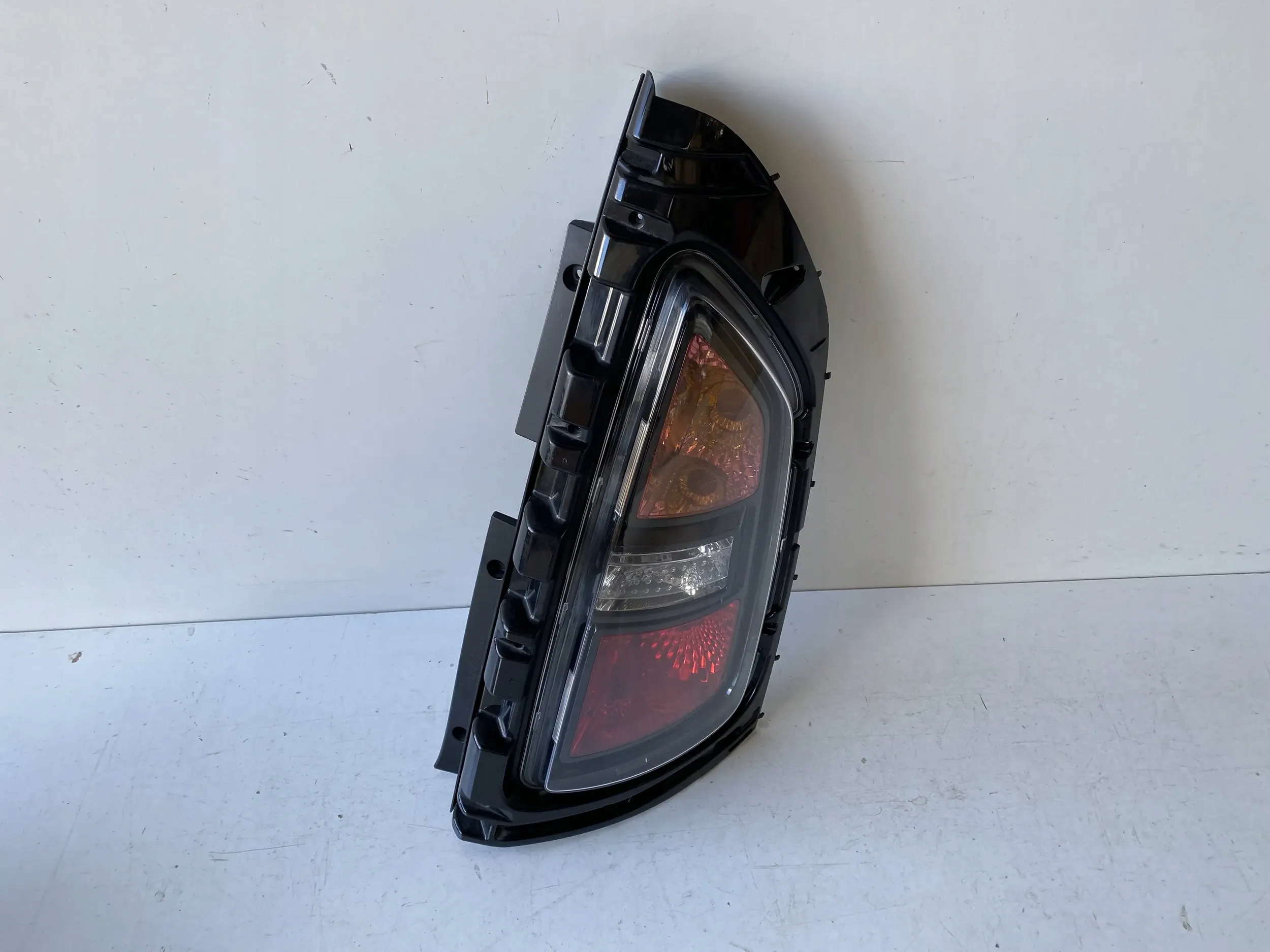 правый задний фонарь kia SOUL 2009 год