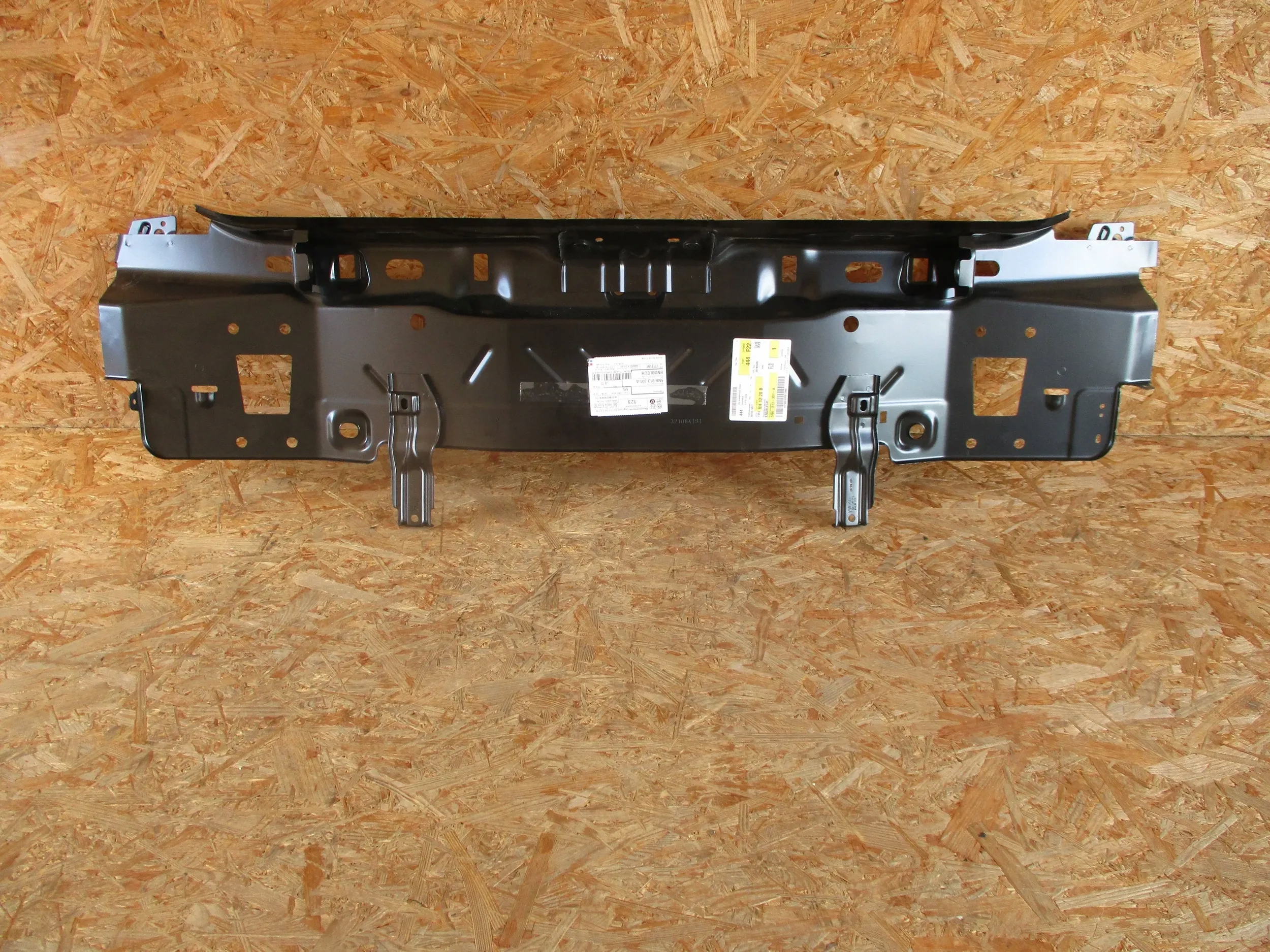 PAS TYŁ TYLNY VW TIGUAN II 5NA