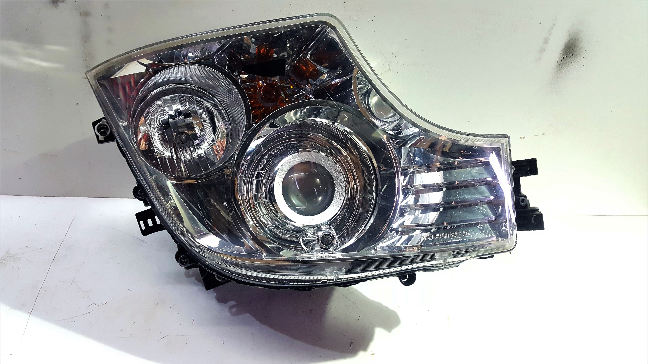 MERCEDES ACTROS MP4 BI XENON LAMPA 9608200739 A9608200739 ORIGINÁL