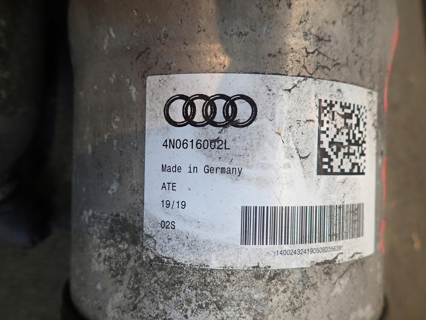 STOSSDÄMPFER RECHTS HECK AUDI A8 D5 2017- 4N0616002L