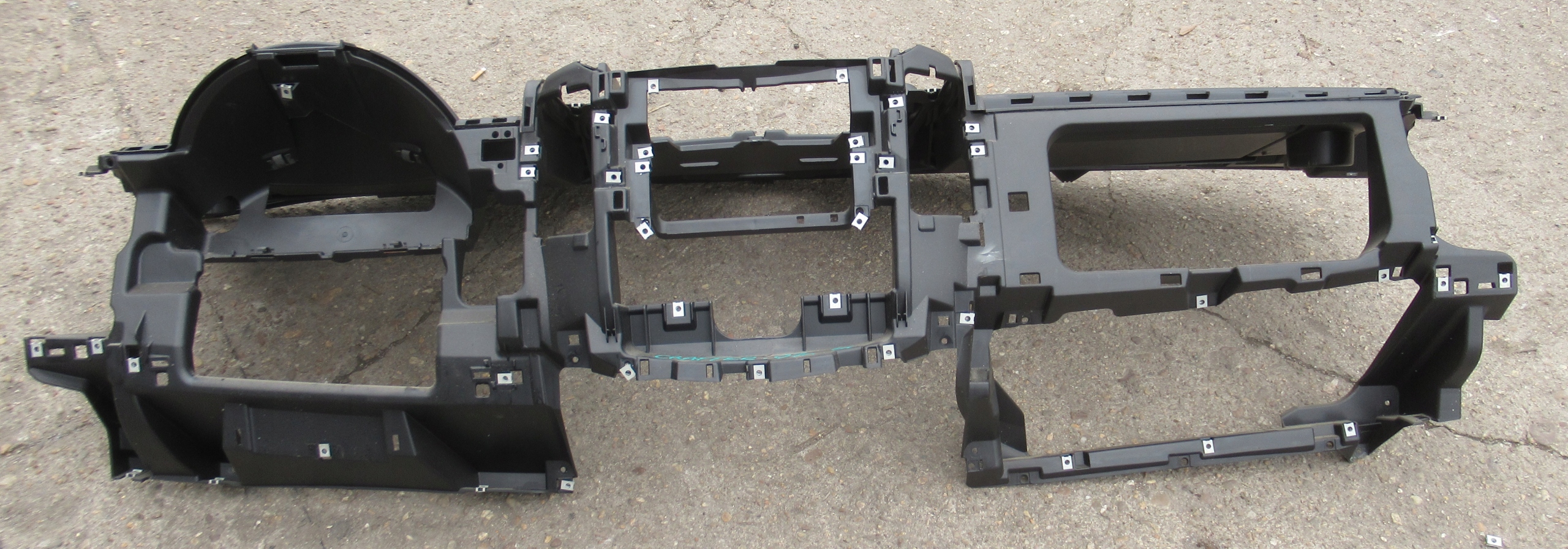 VW CRAFTER 07R dashboard console SZKIELET A9066800006