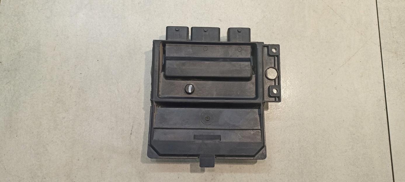 unité de commande électronique uce moteur RENAULT SCENIC II 1.5 8200334419
