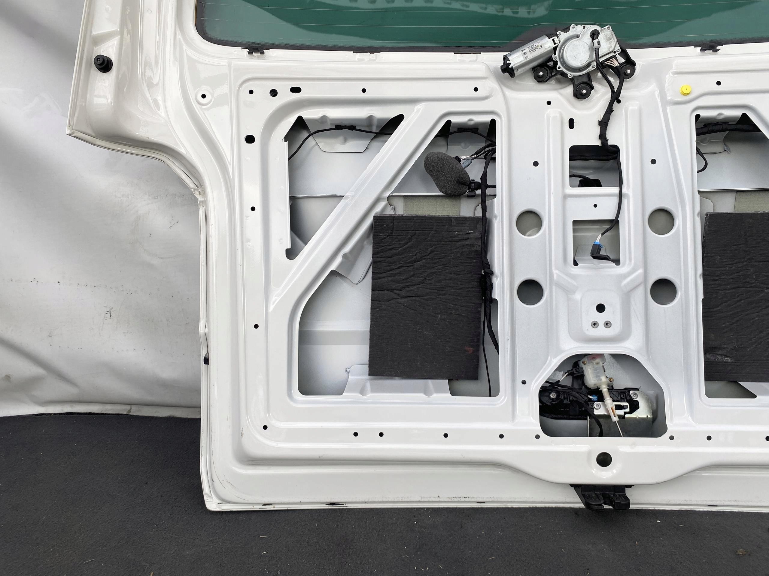 VW TRANSPORTER T6 MULTIVAN 15- boot doors BIALA ORYG LAKIER KAMERA reversing