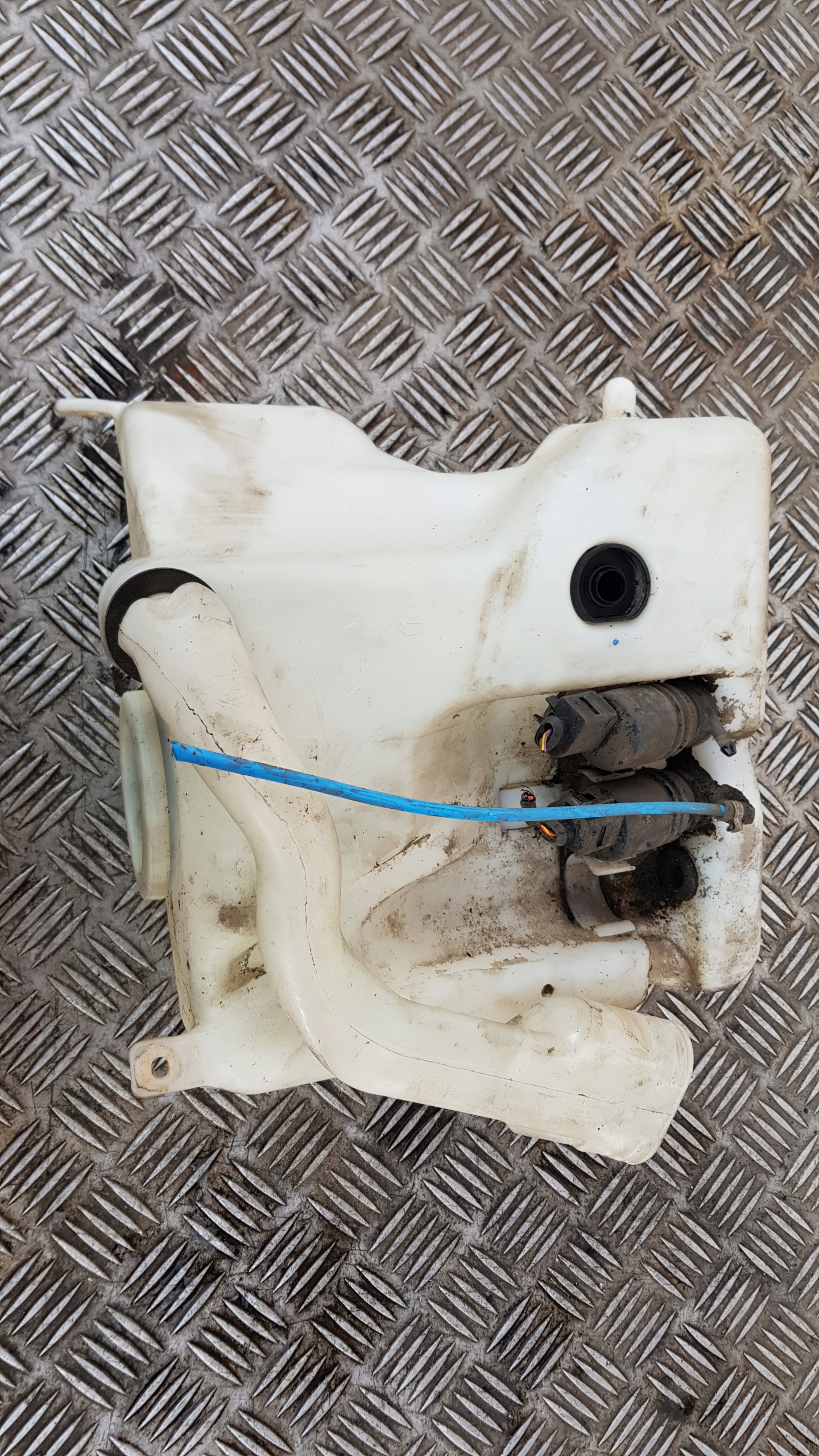 MERCEDES W203 washer fluid tank pump