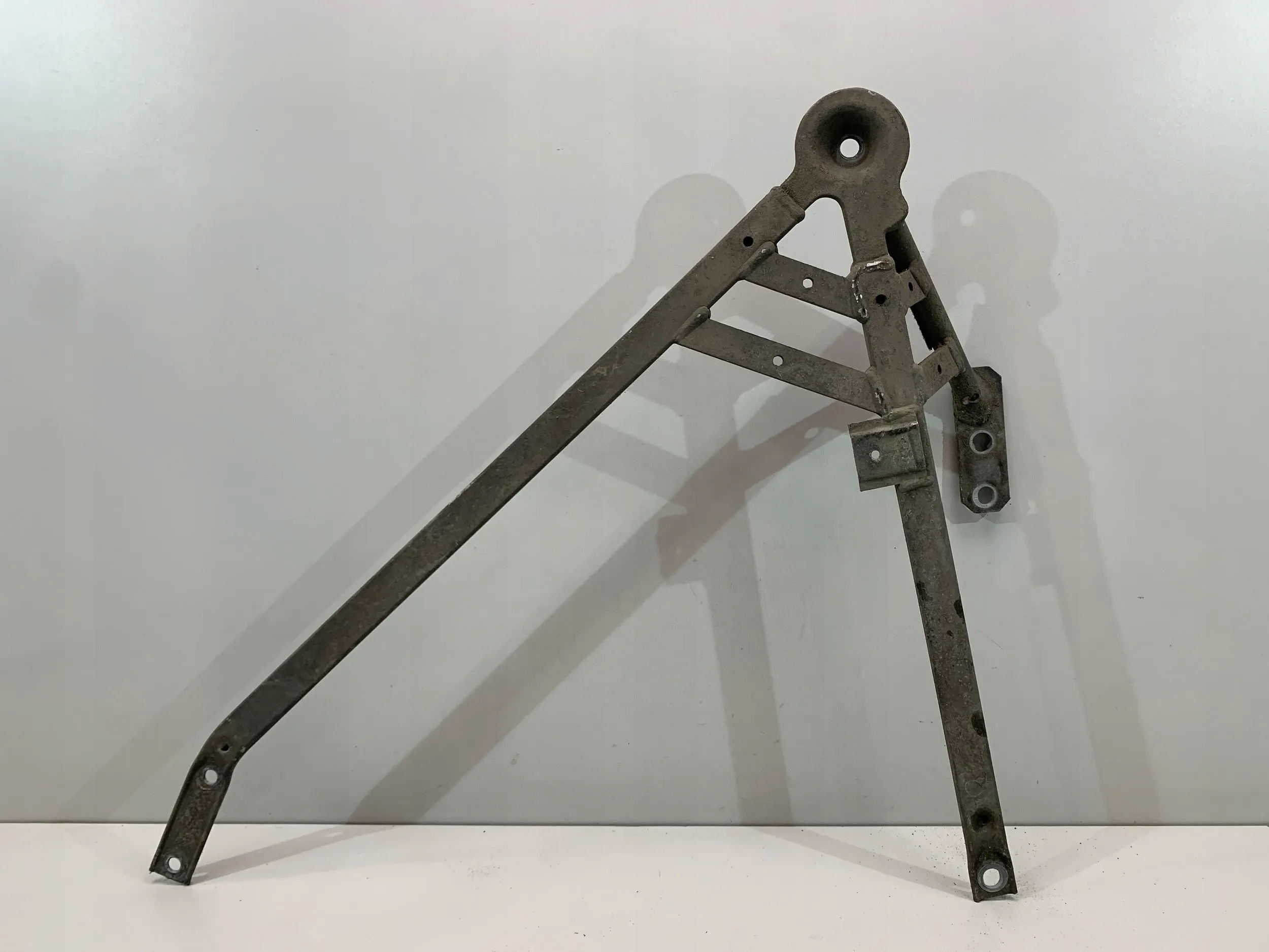 BMW M3 F80 M4 F82 ROZPORKA СНИЗУ ПРАВА 2284646