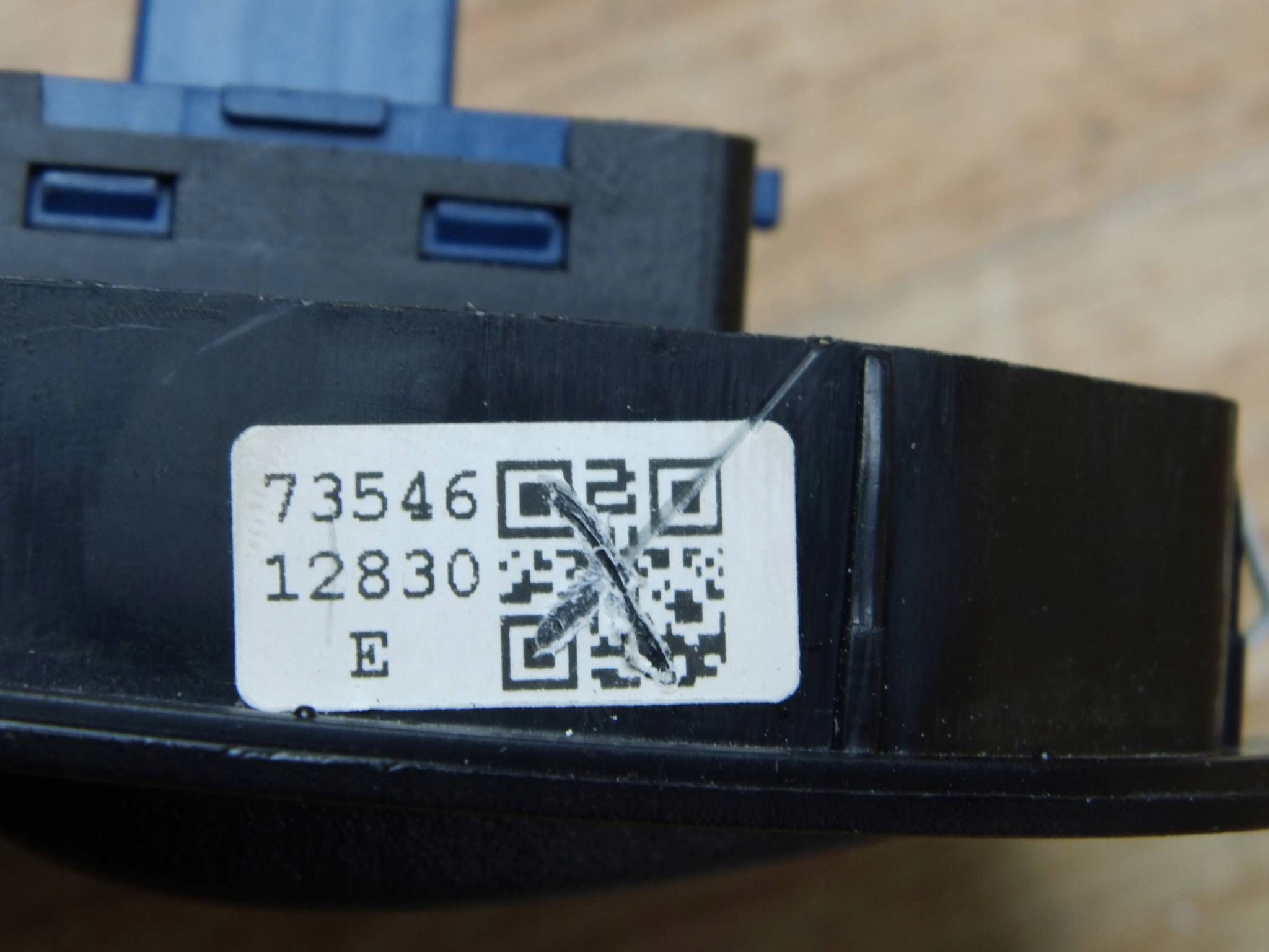 Fiat Fiorino panel window control switch right front front 2254110011