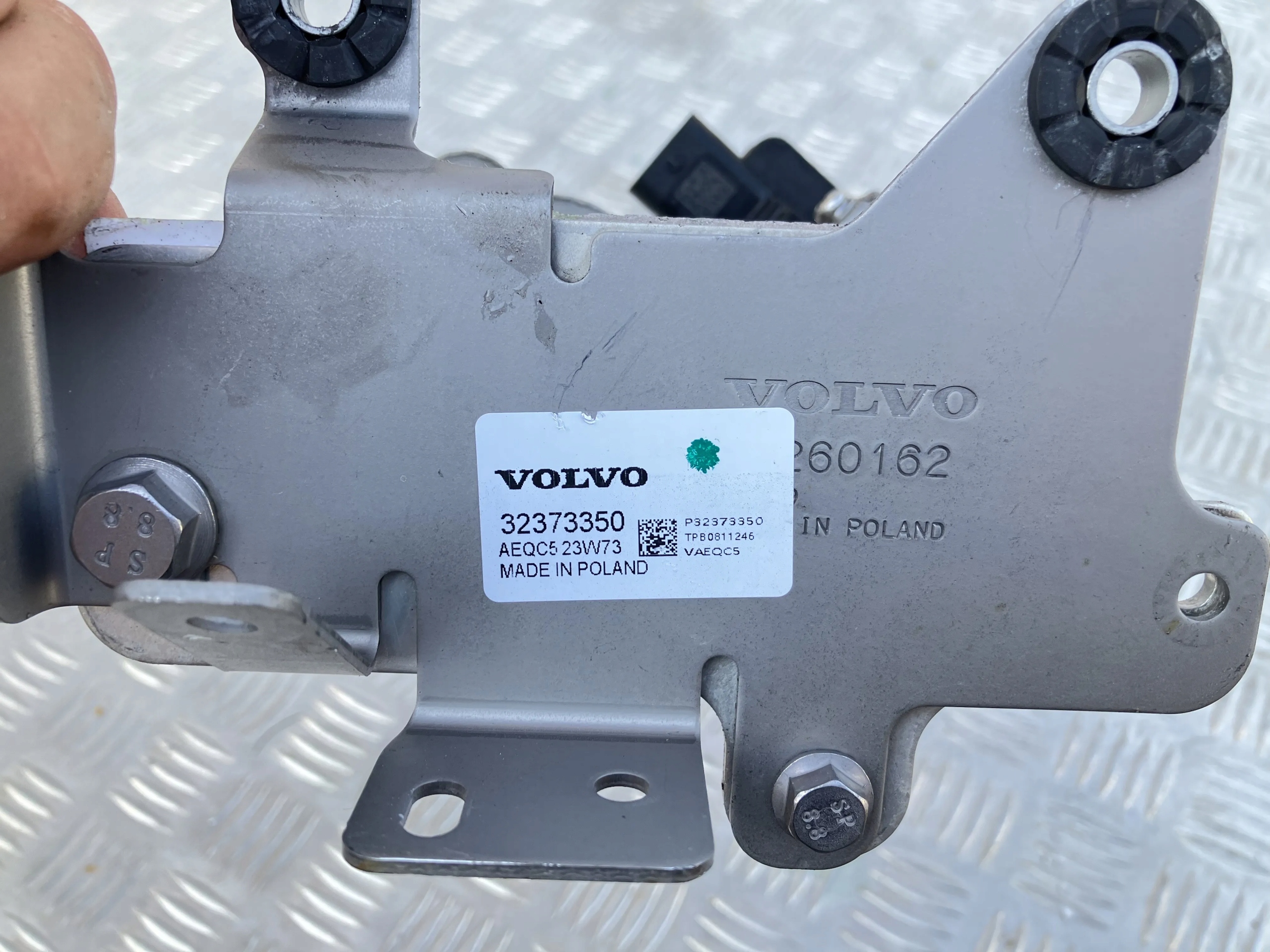 теплообменник радиатор охлаждения volvo EC40 C40 E400V2