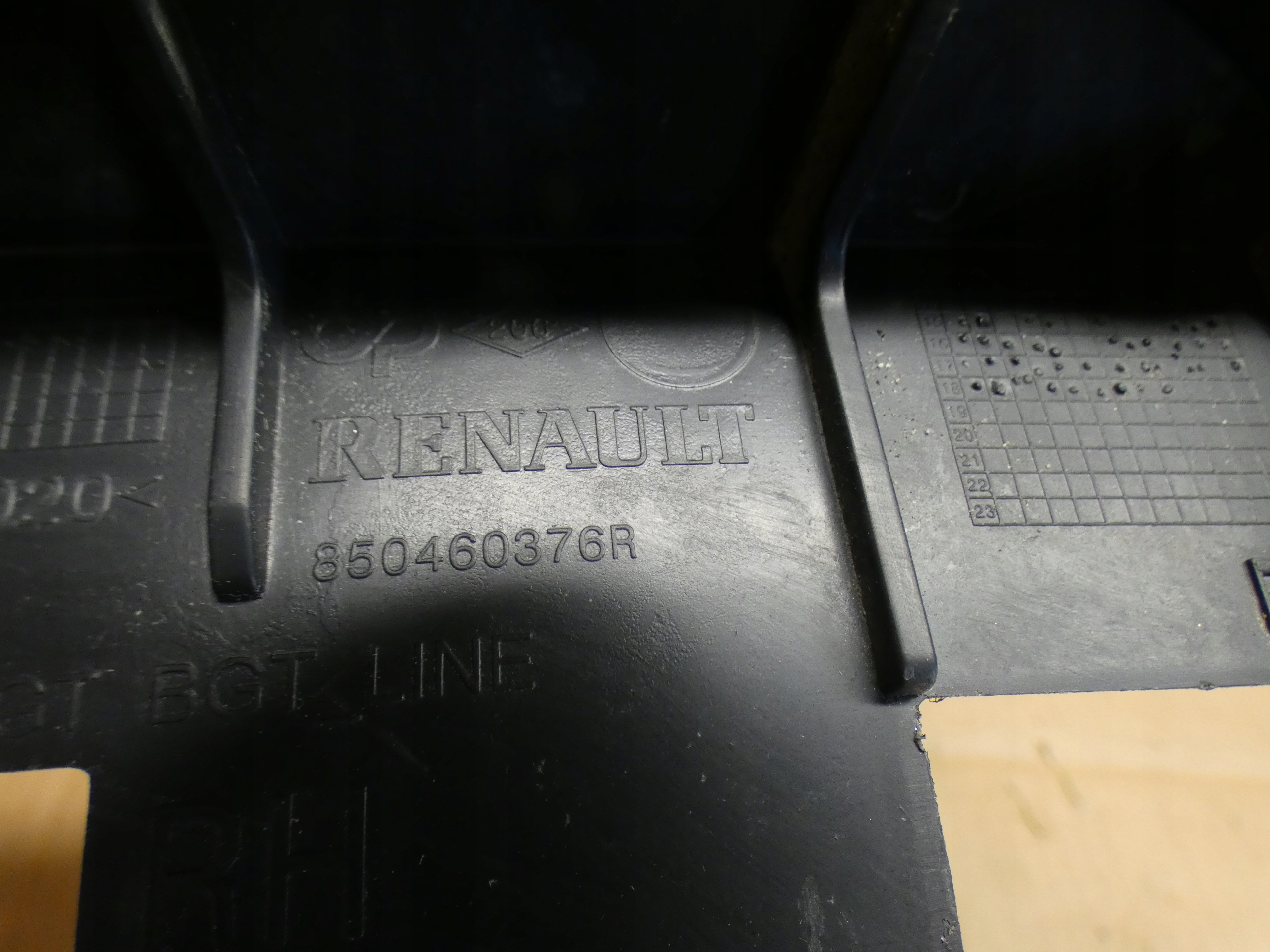 bumper bracket right left rear part Renault Megane IV