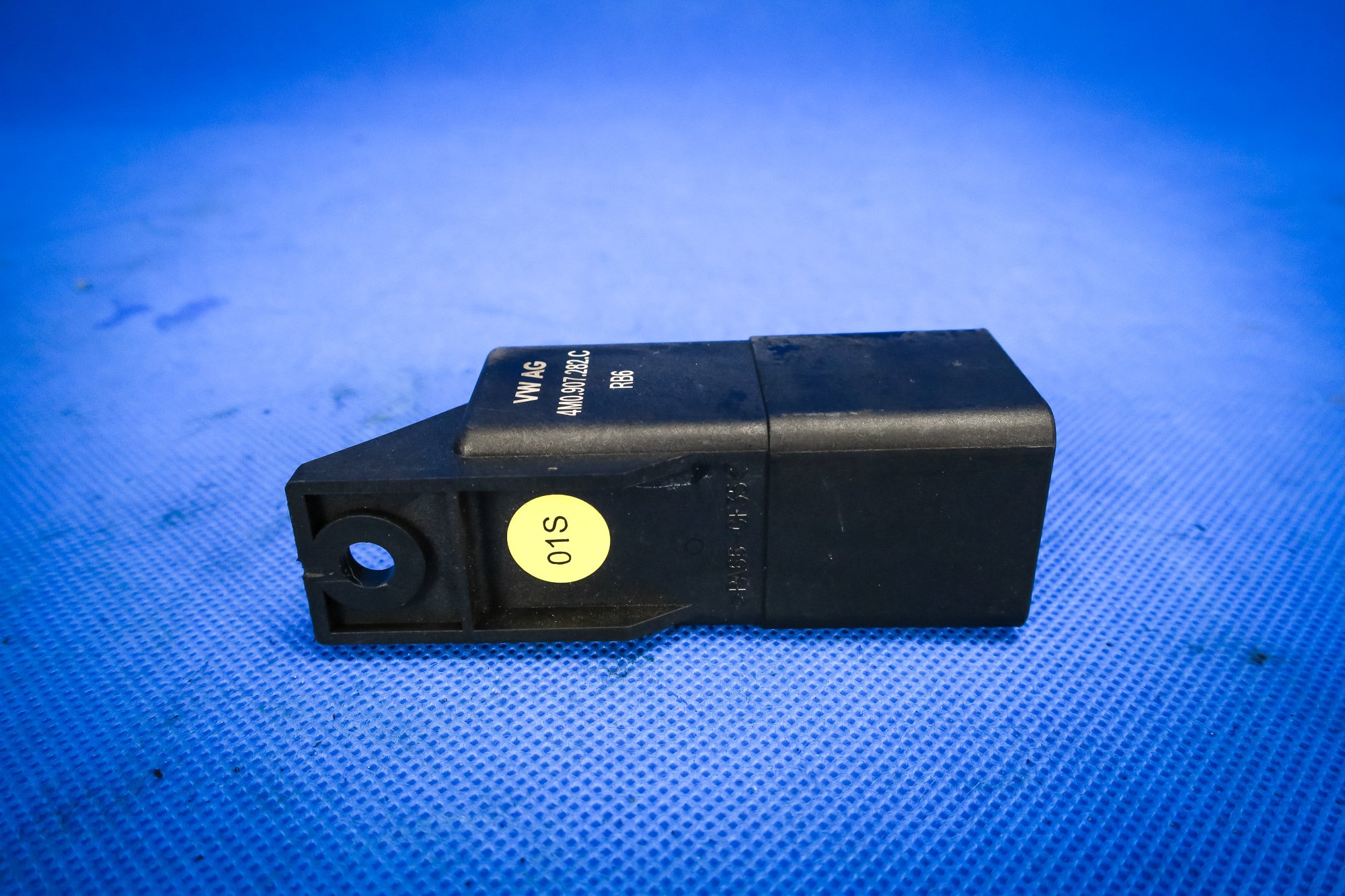 relay plugs zarowych Audi Q7 4M 4M0907282C