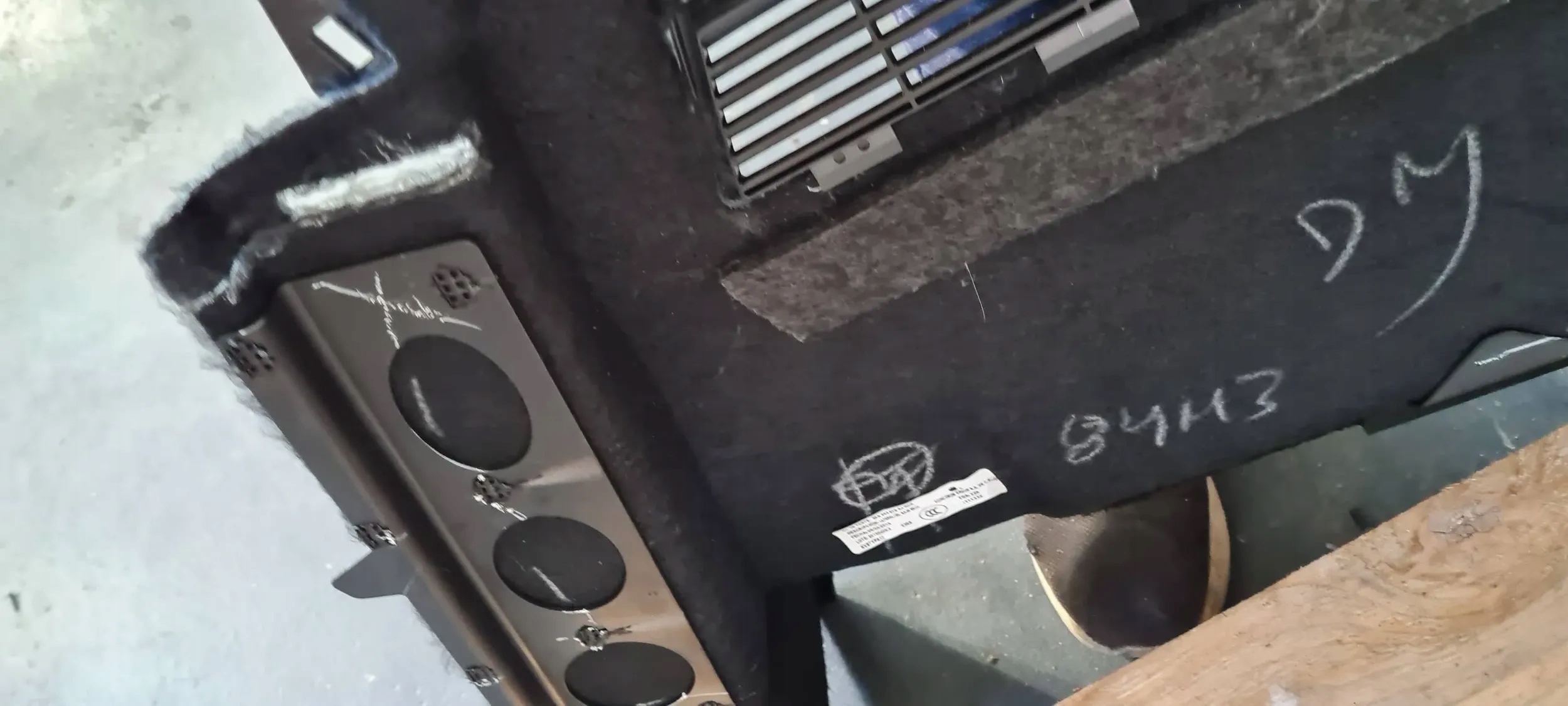 Q5 80A side upholstery boot left rear part rear 80A863879AJ
