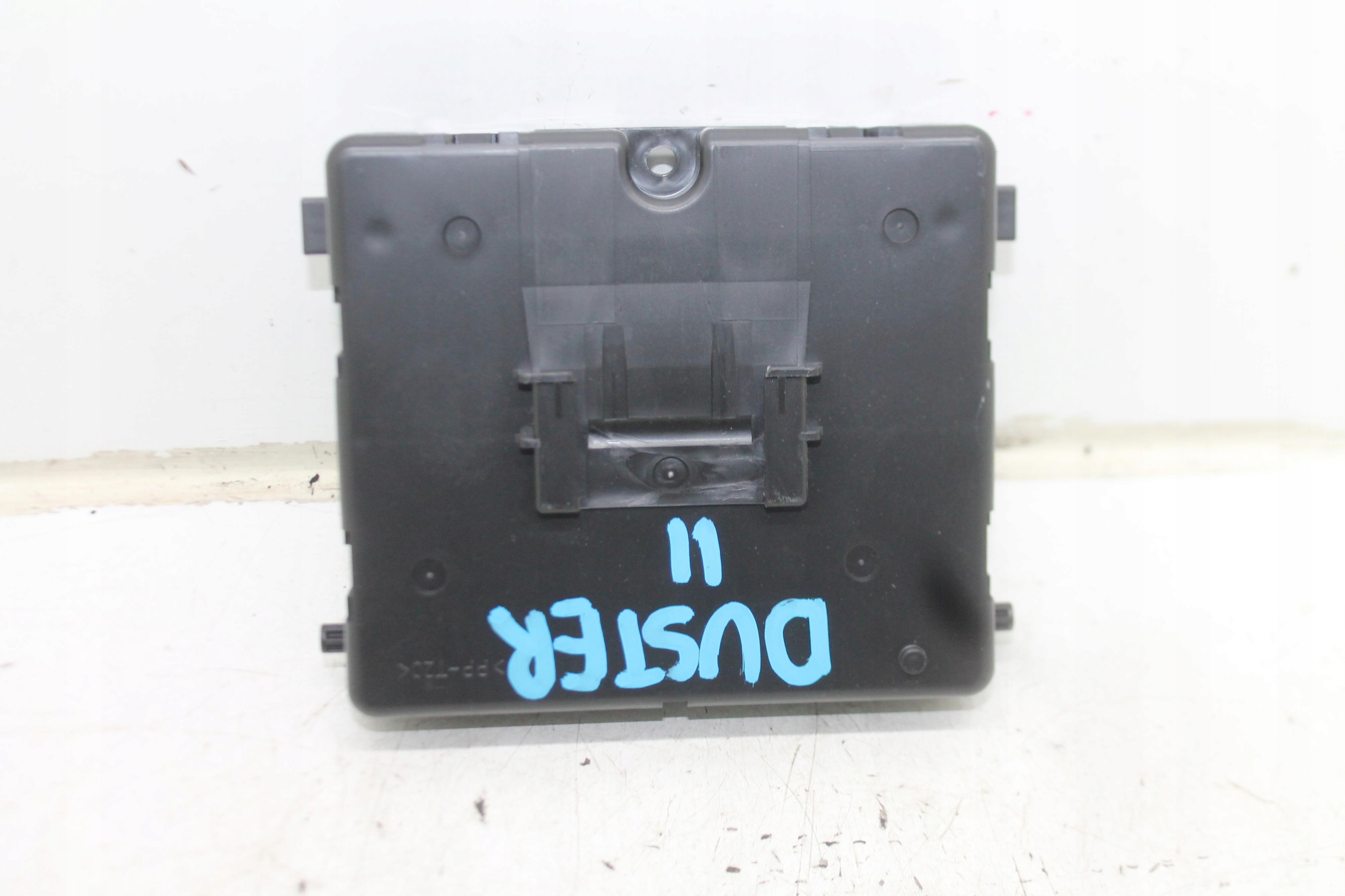 module control unit KOMFORTU 27760E911A RENAULT DACIA DUSTER II 17-24