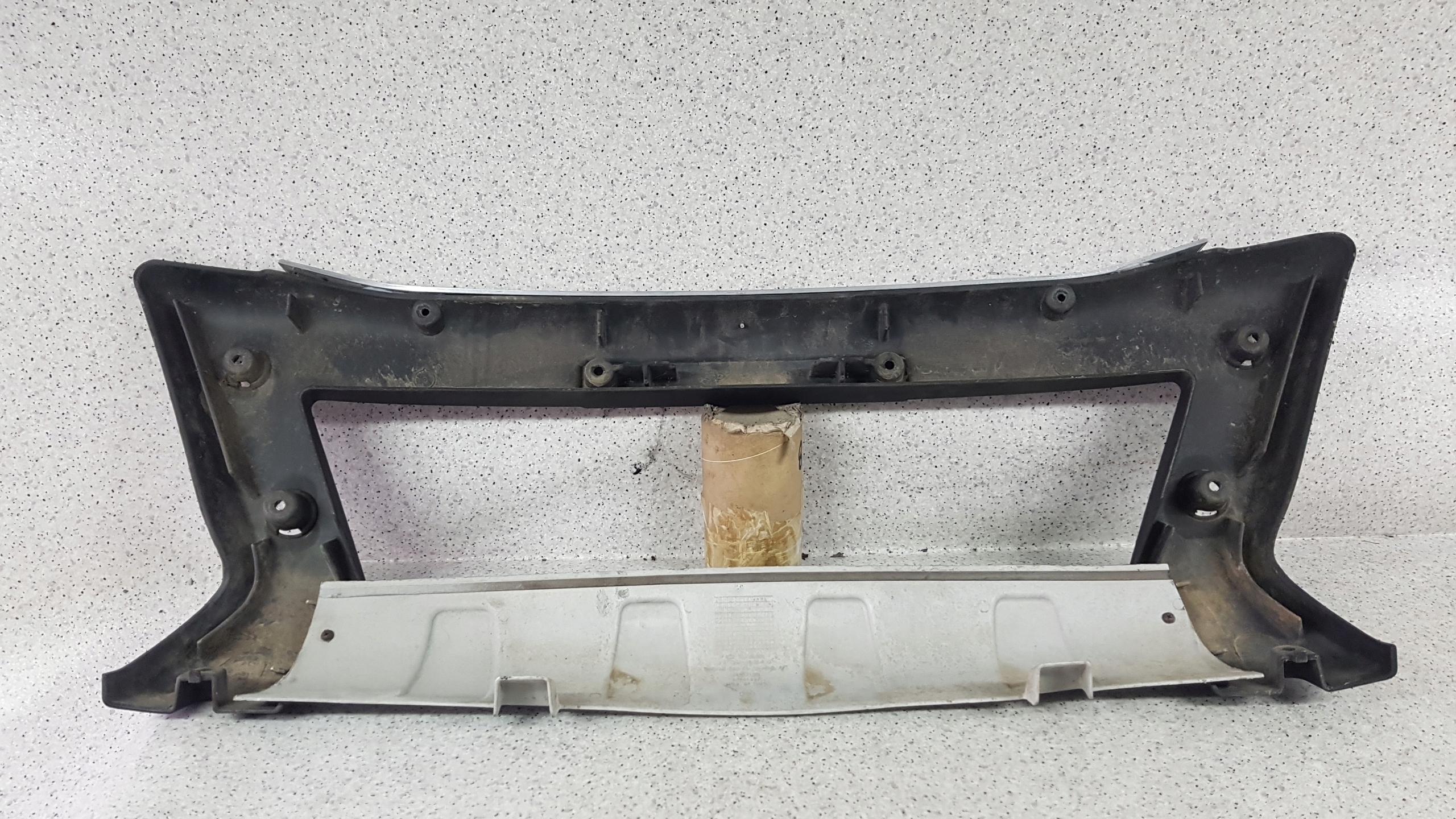 TOYOTA HILUX 2012 - KANGUR cap bumper front 8981