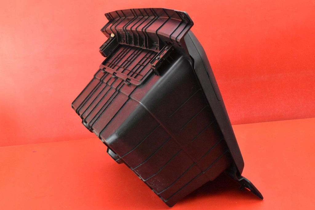 passenger compartment boot front 86711-CV000 KIA EV6 21