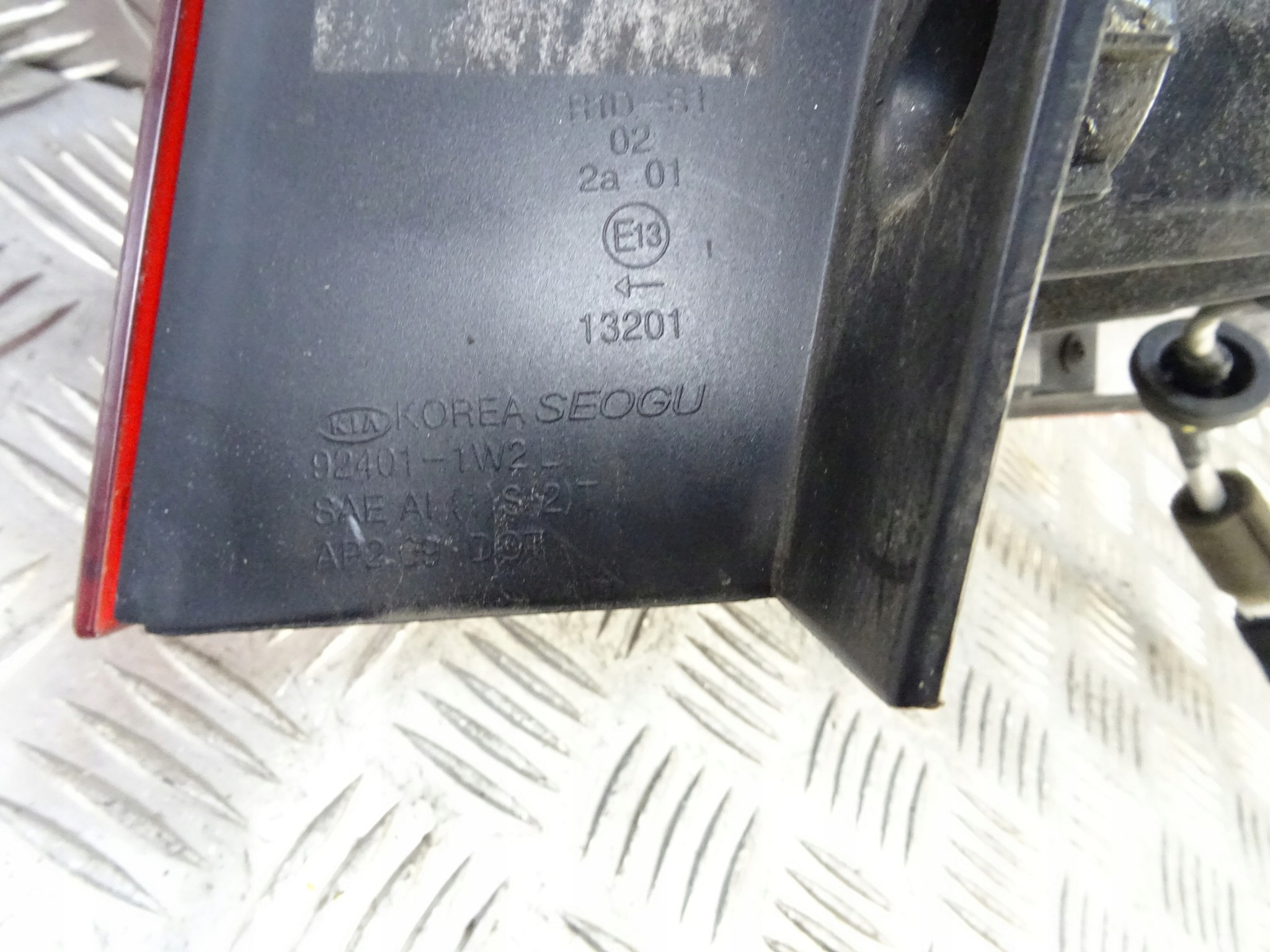 KIA RIO 3 III light left left rear part 92401-1W2