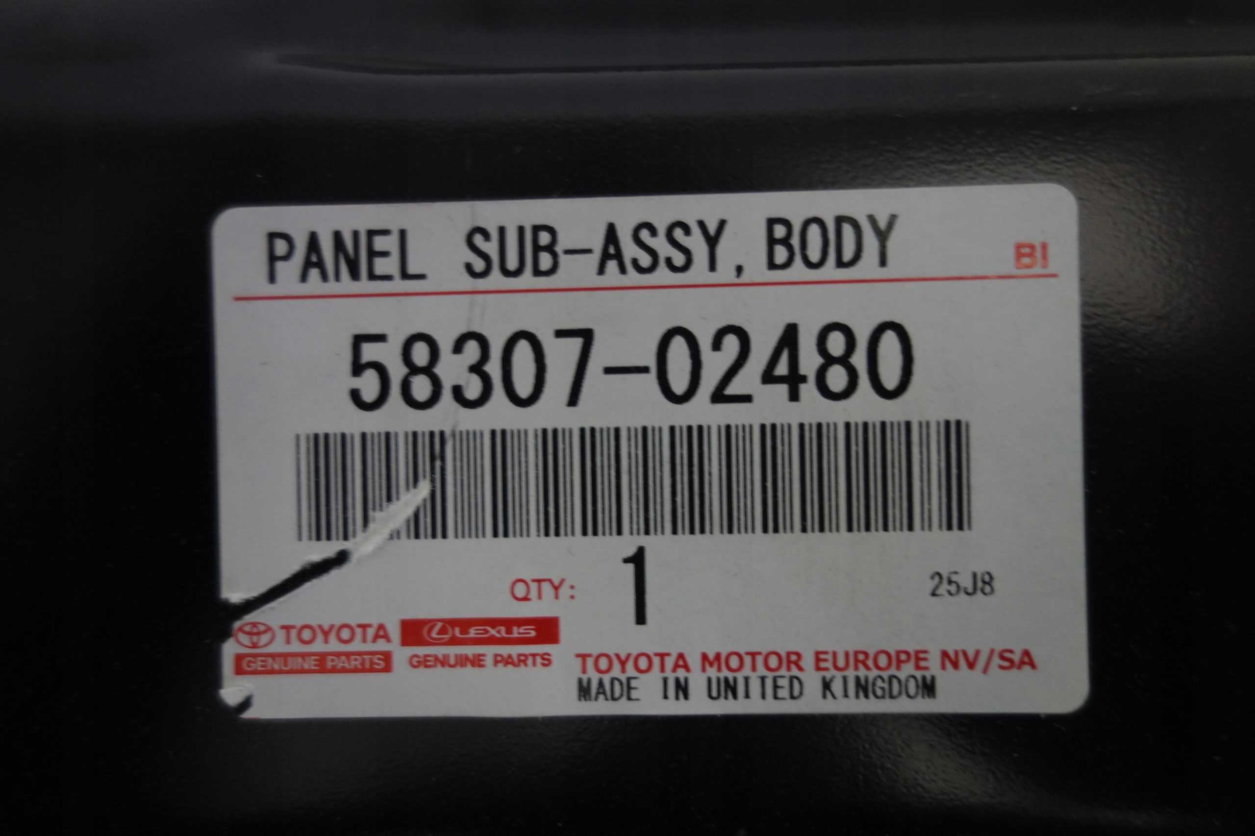 PAS TYLNY TOYOTA COROLLA HATCHBACK 19- NOWE ORY OE Producent części Toyota OE