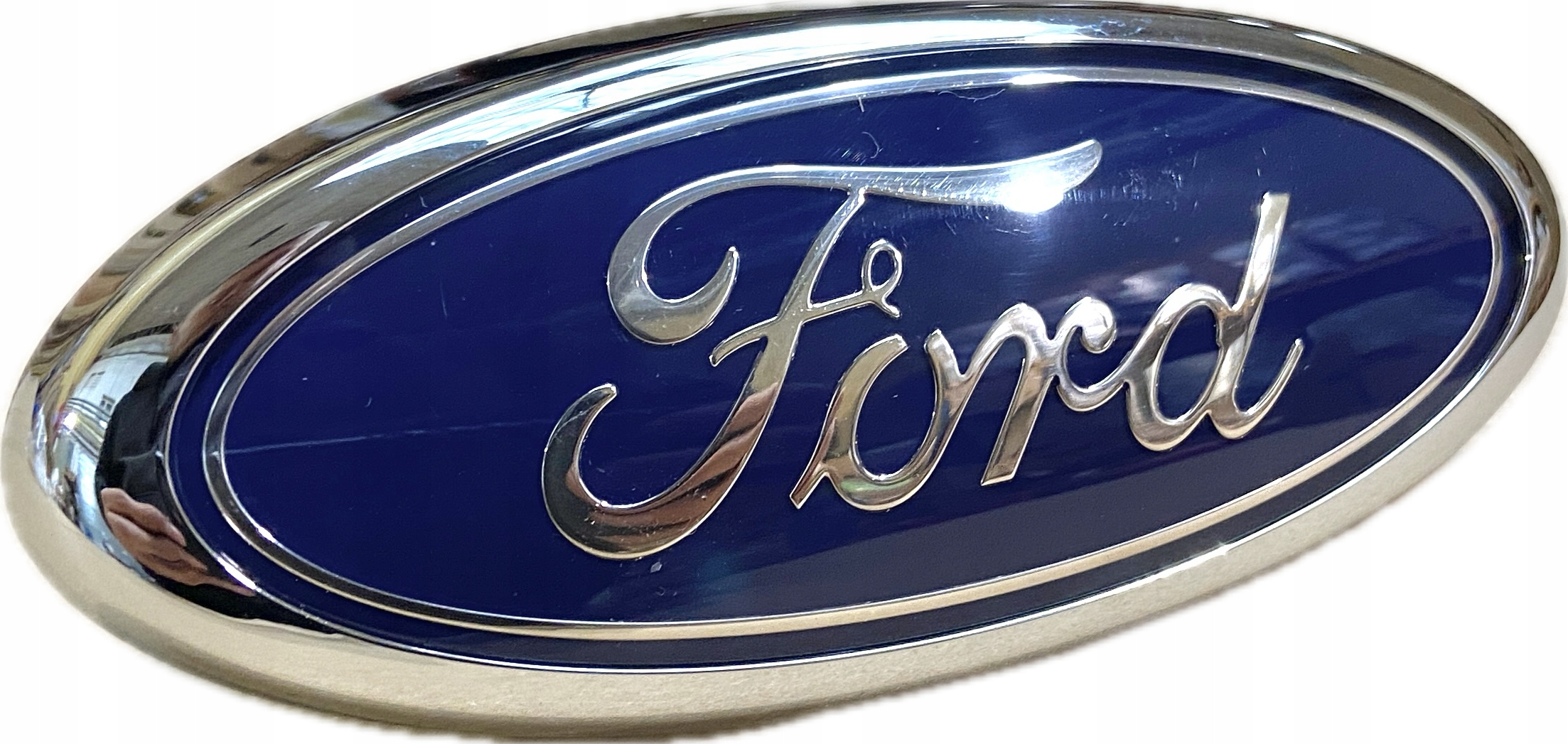 Emblemat przedni Ford