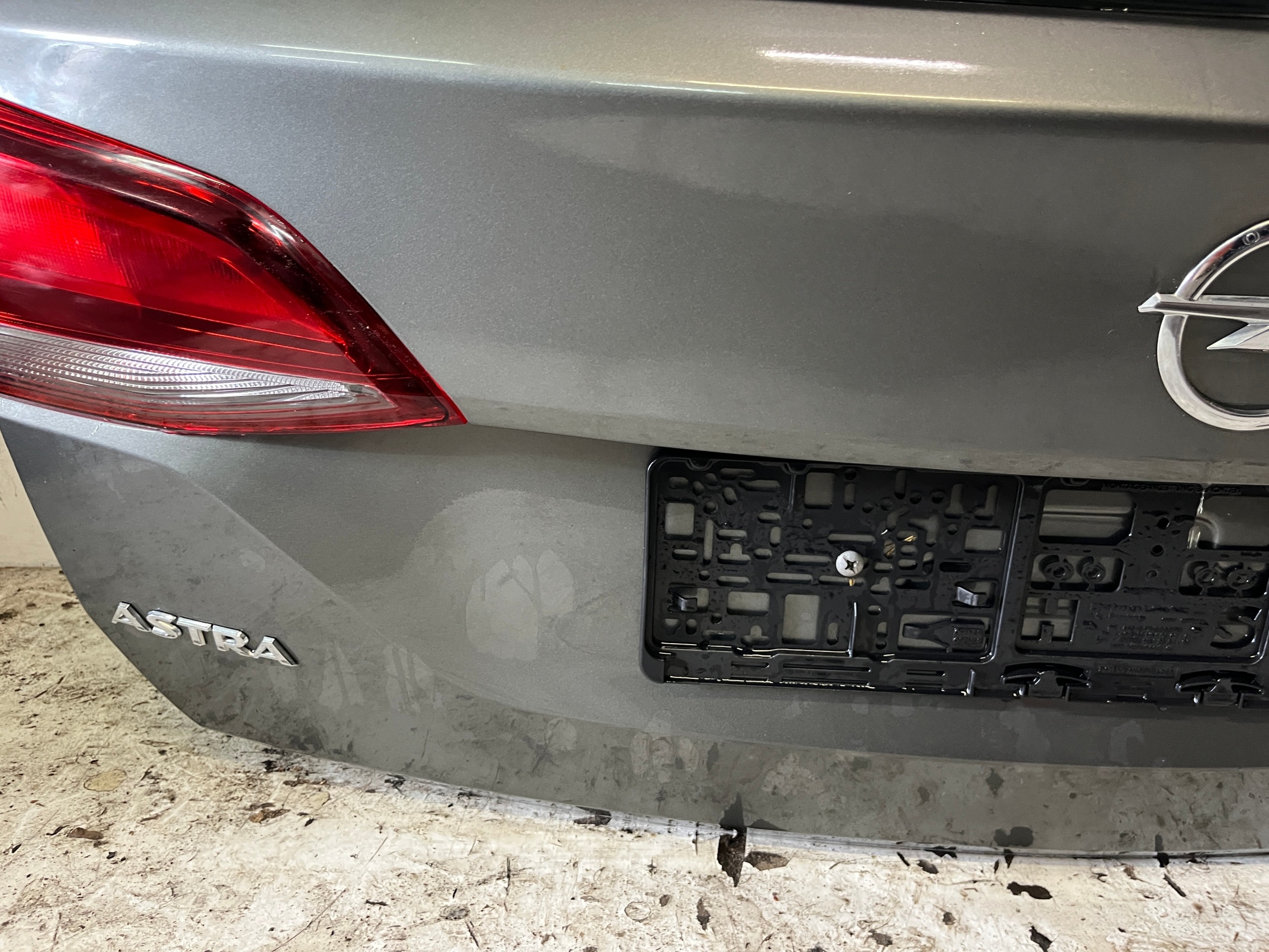 OPEL ASTRA K KOMBI trunk door boot Z10A