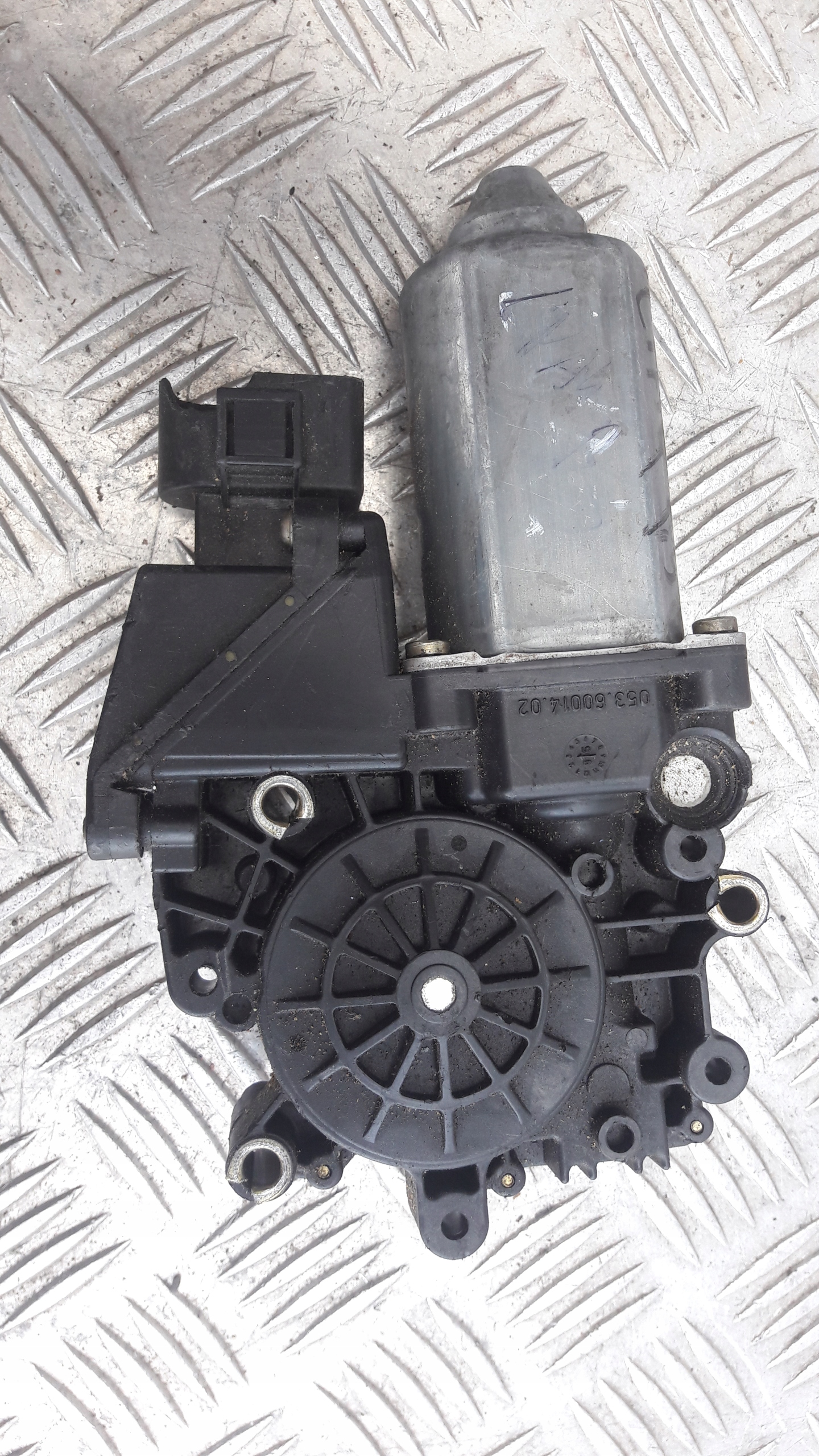 AUDI A4 B5 mini motor PODNOSNIKA windows left front 113846-100