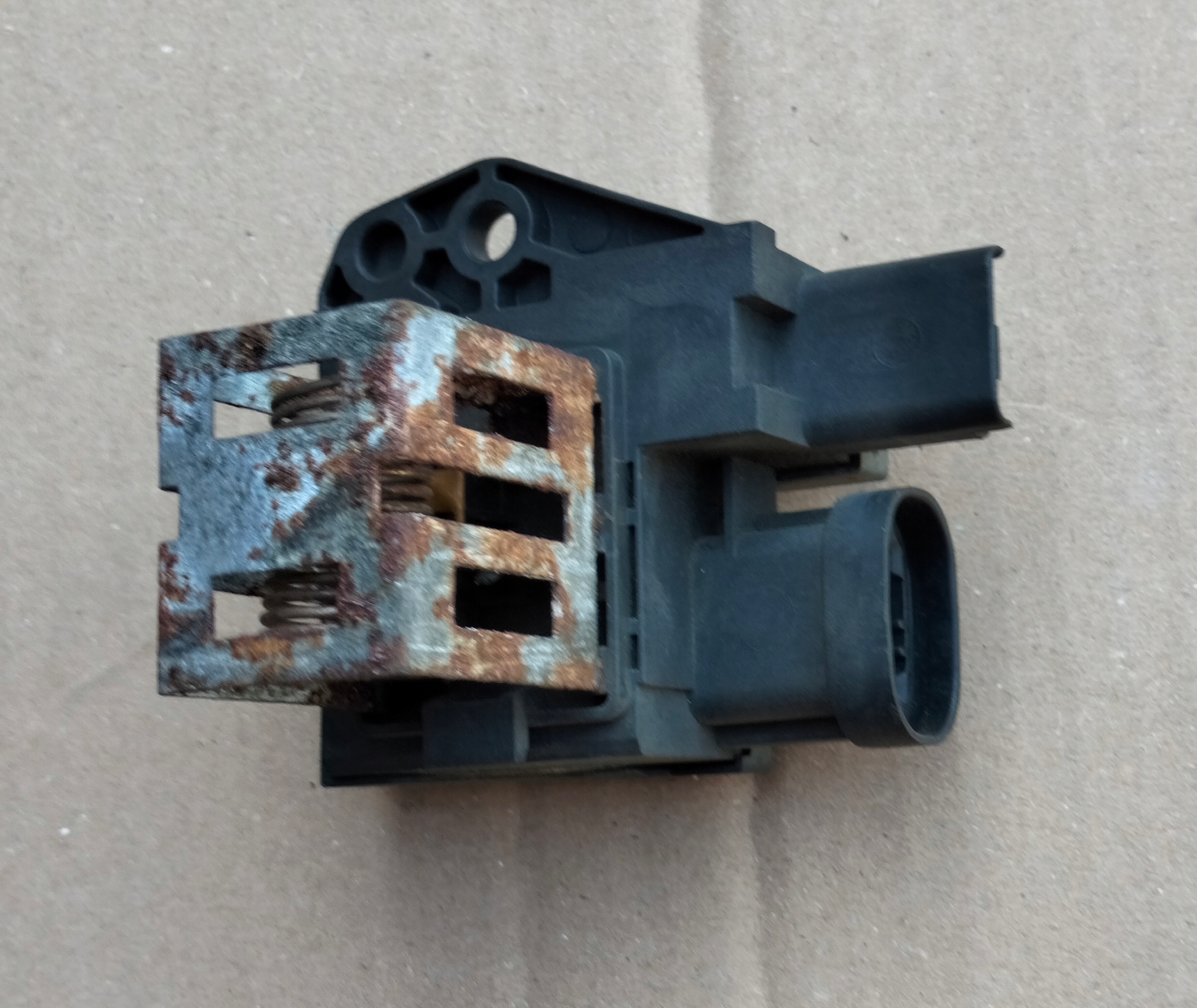 PEUGEOT 508 1,6 HDI REZYSTOR WENTYLATORA Producent części Peugeot OE