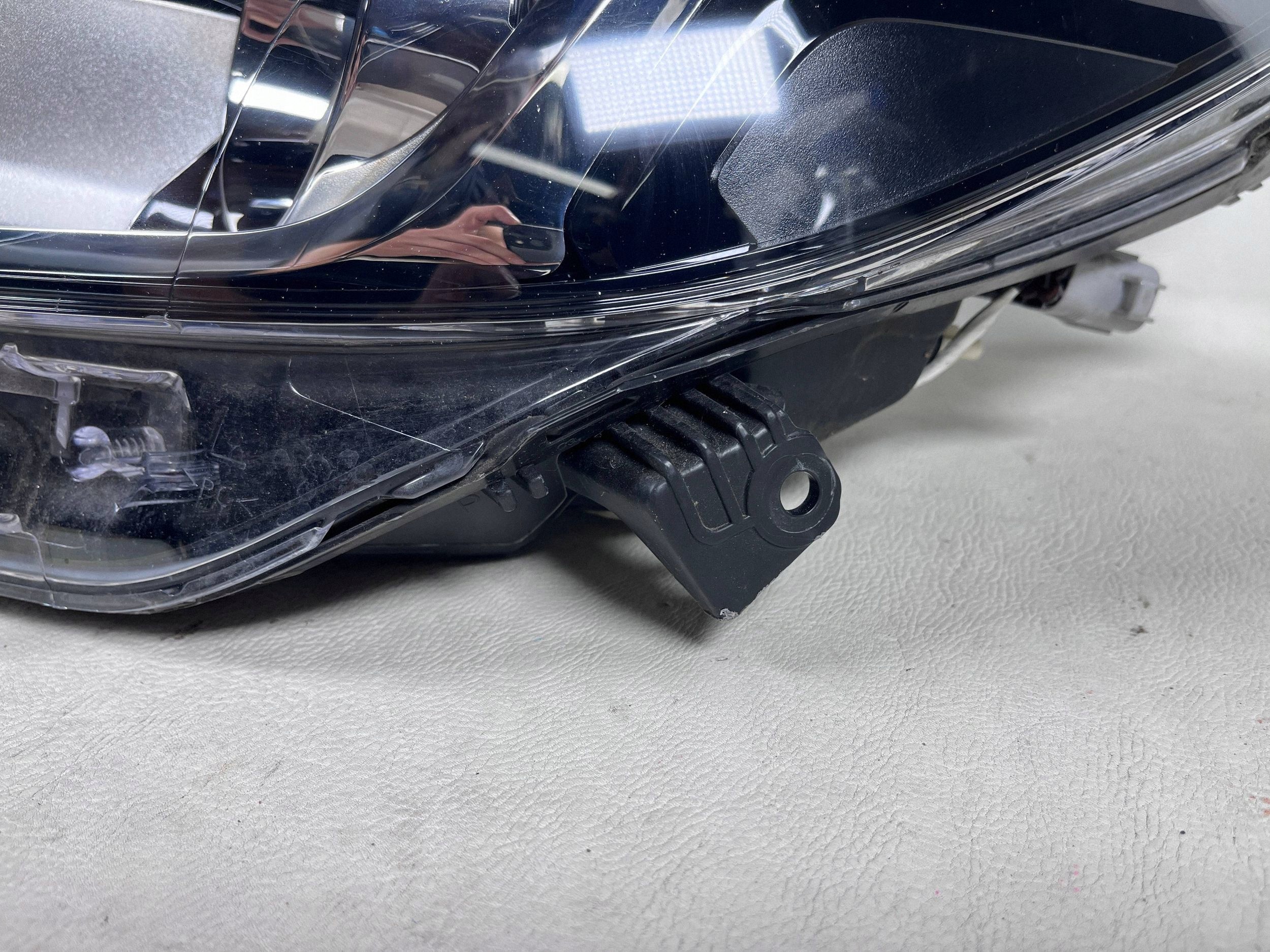 Peugeot 108 II 2 14- light left front front