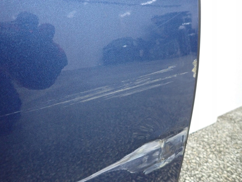 DRZWI PRAWY TYŁ TYLNE KOMPLETNE VW GOLF VII HB 14R Kolor niebieski