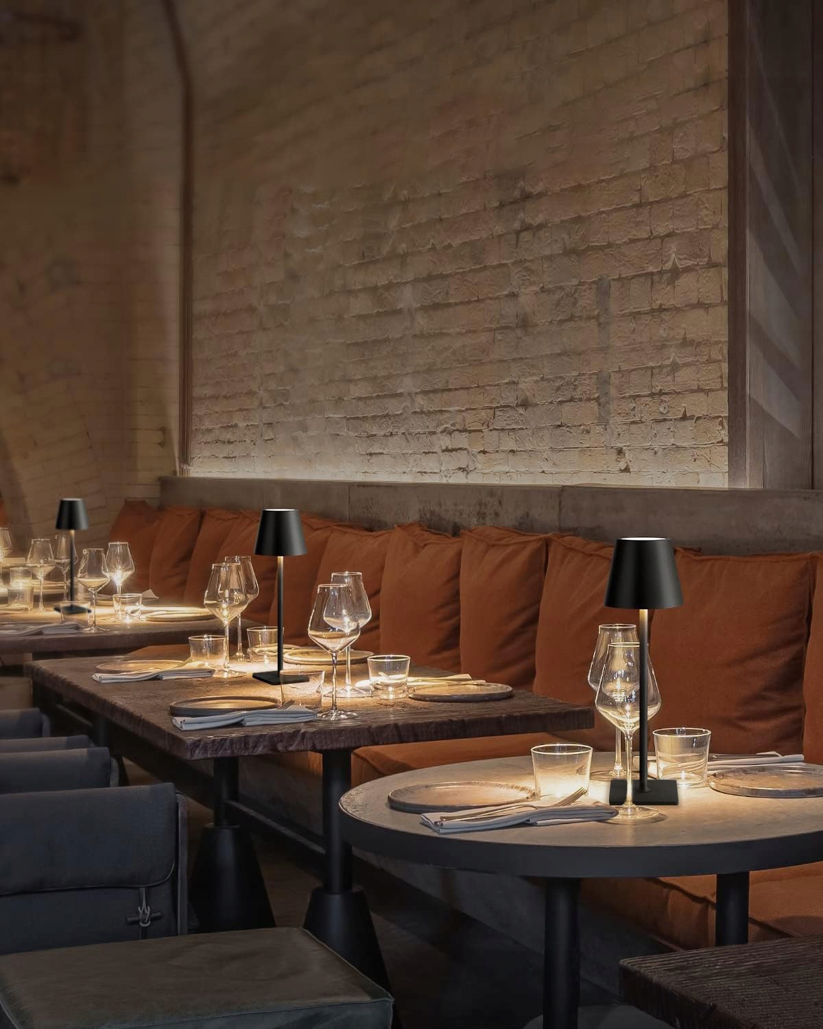 BEZPRZEWODOWA LAMPKA NOCNA DOTYKOWA LED DO RESTAURACJI HOTELU 3 TRYBY Marka Interlook