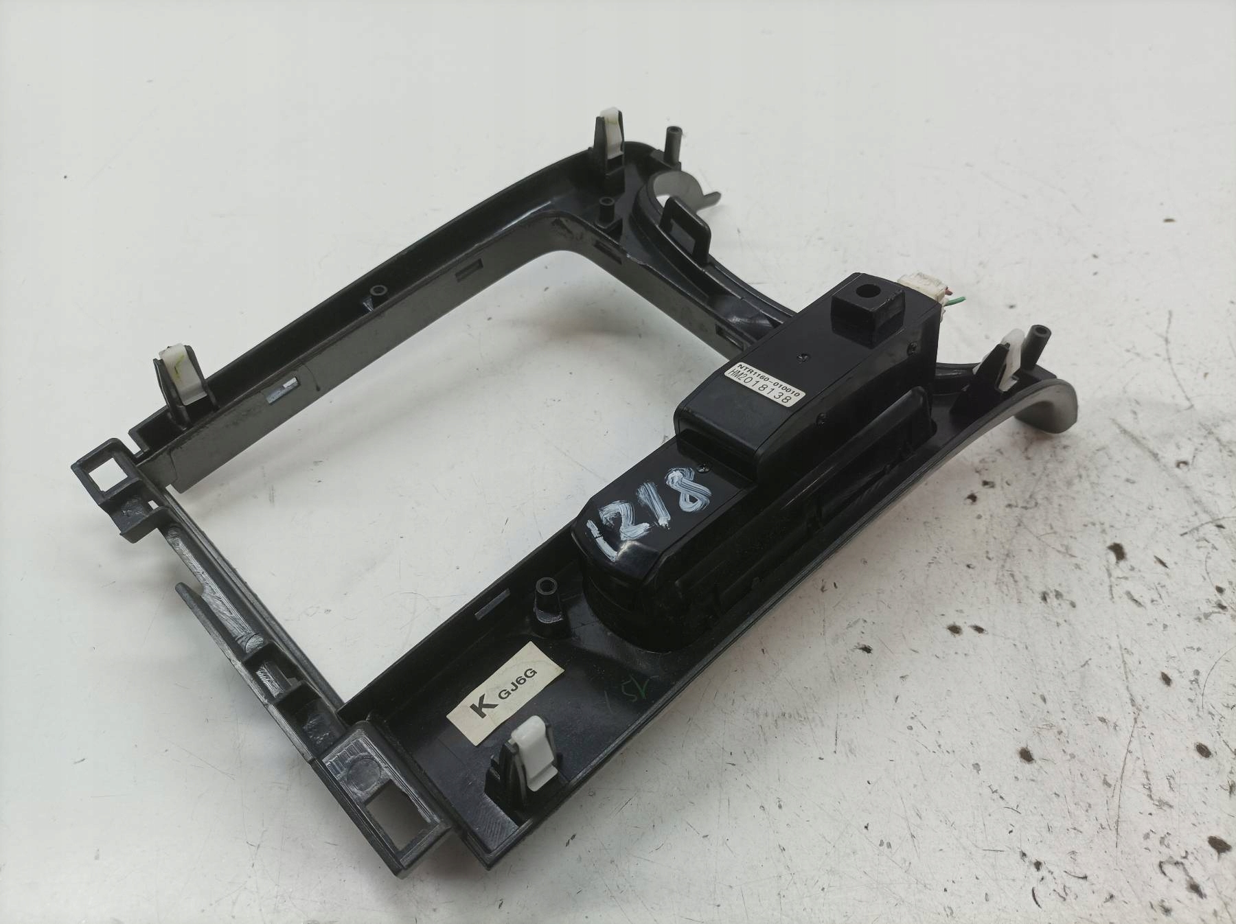 cover frame TUNELU PILOT navigation devices GG NTR1160-010010 HM2018138 Mazda 6