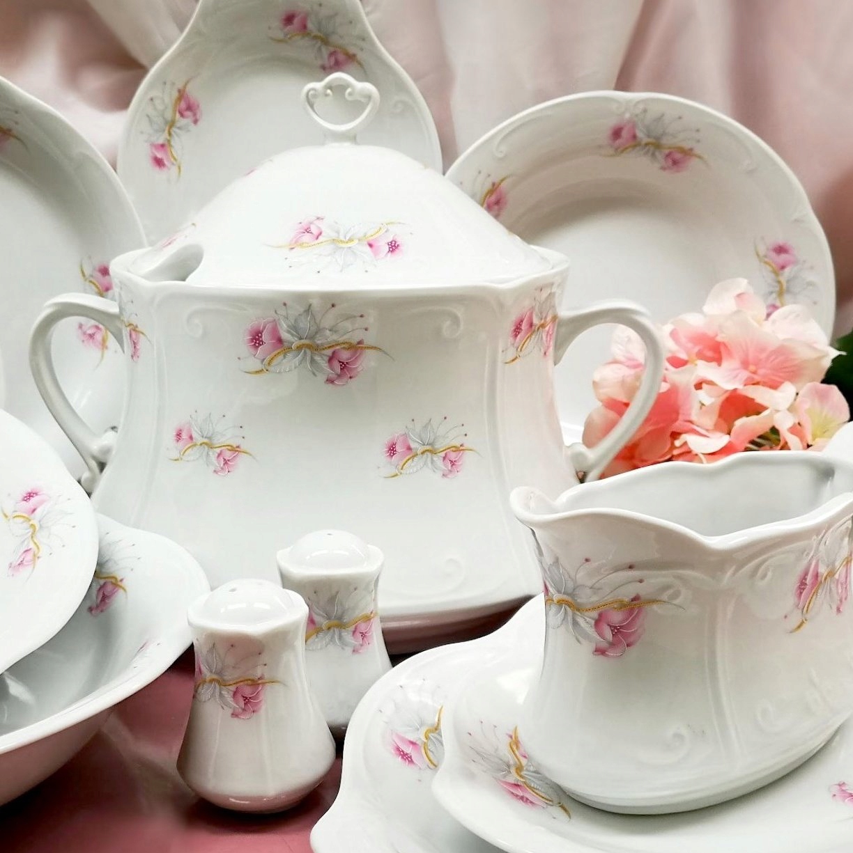 813 Serwis Obiadowy 6/27 Wstążka Kamelia Chodzież Malcer Porcelana