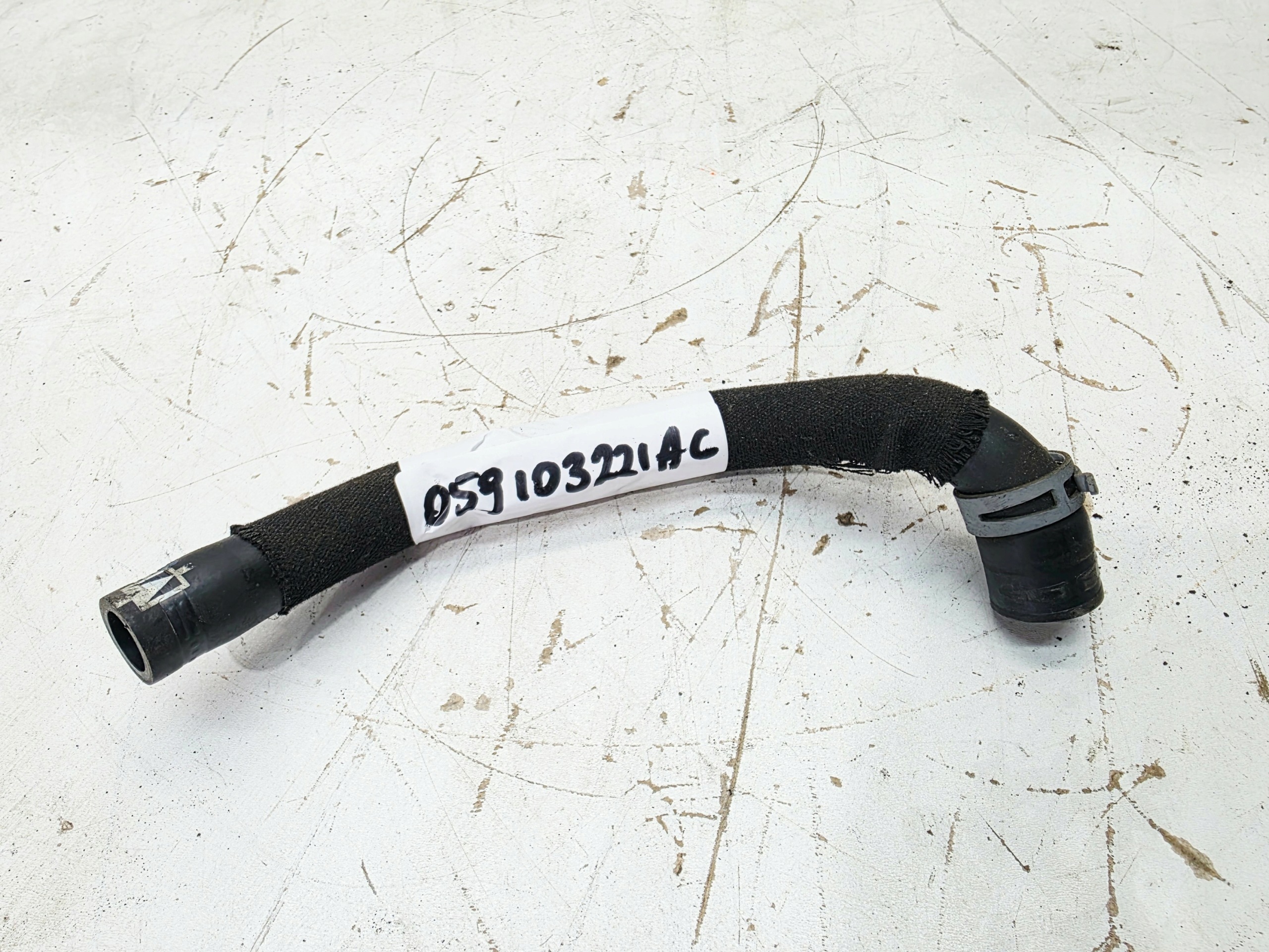 pipe wiring ODPOWIETRZAJACY hose ODMY AUDI A4 B8 A5 Q5 3.0 TDI 059103221AC