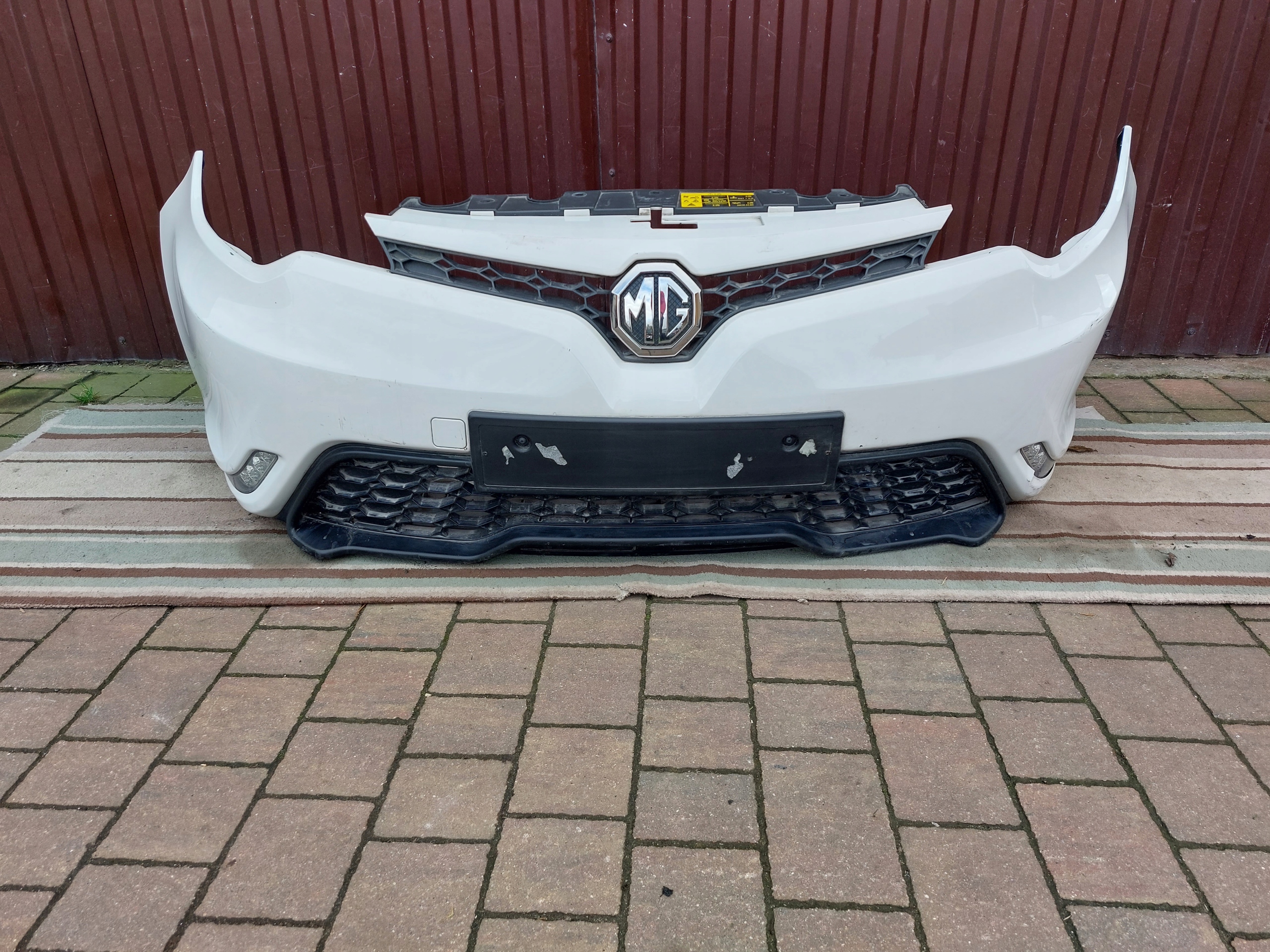 nárazník předek MG 3 II LIFT