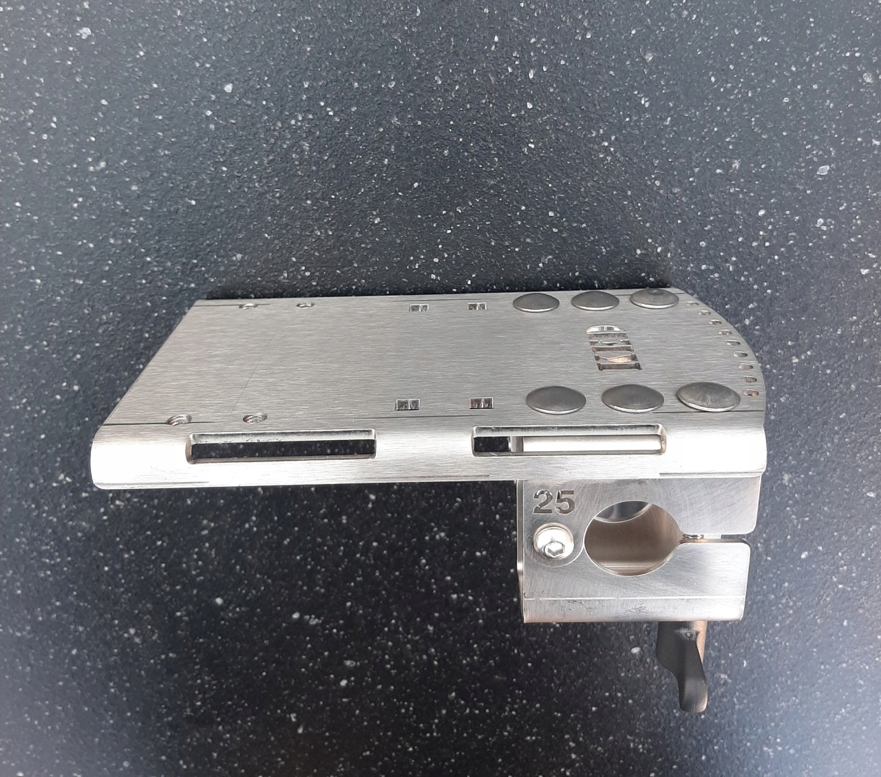 Uchwyt Podstawa Montażowa Ked Na Reling 25mm