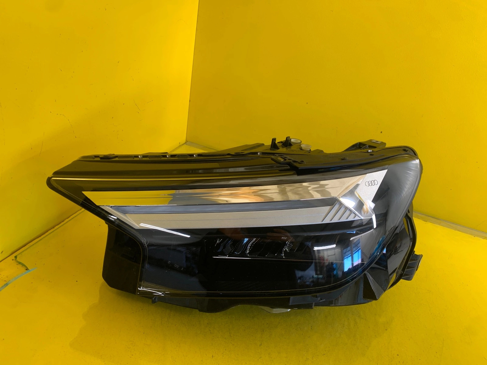 Licht links AUDI Q4 E-TRON FULL LED 89A941033