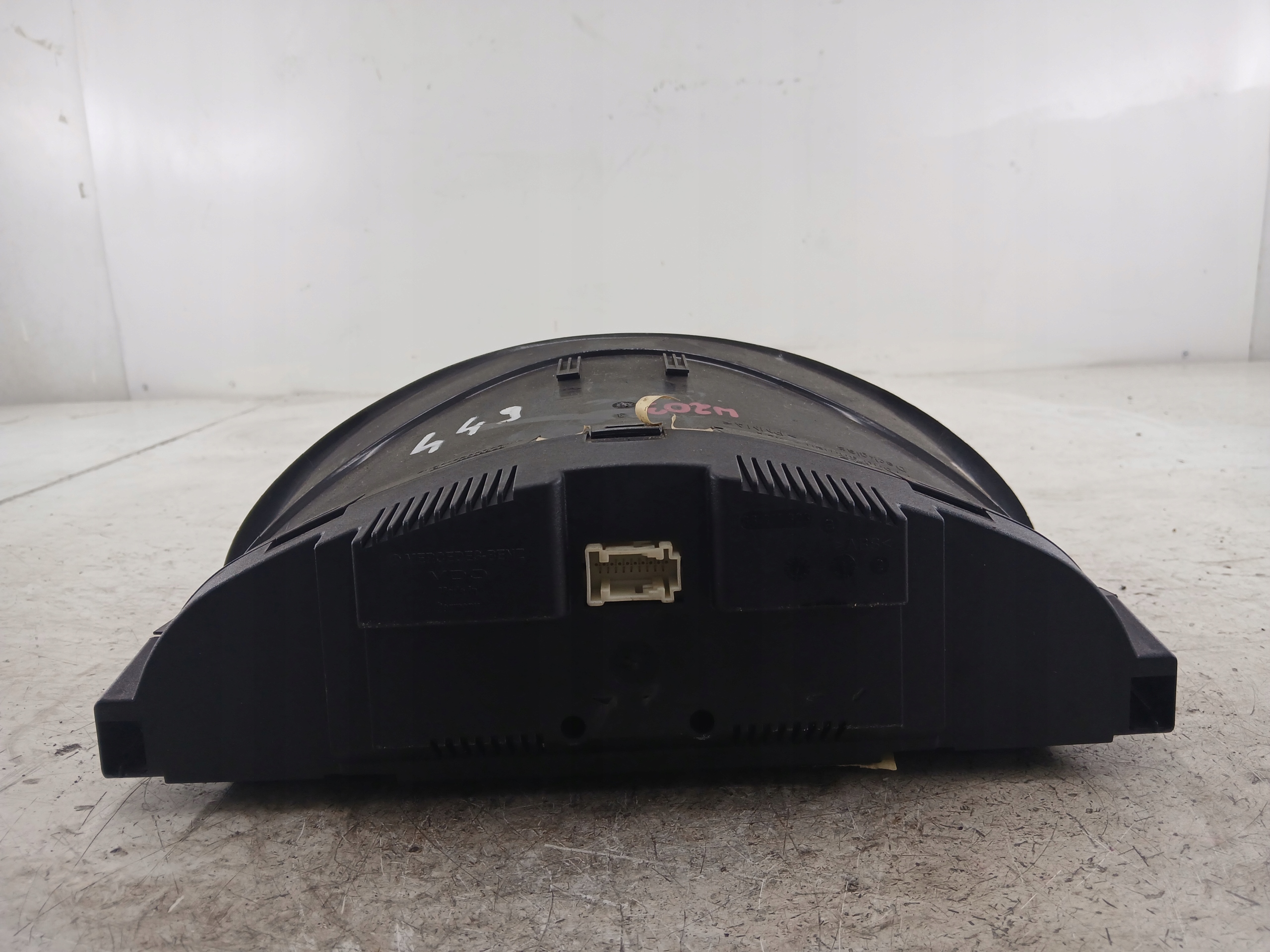 MERCEDES W203 2.0 dials dials A2035406111