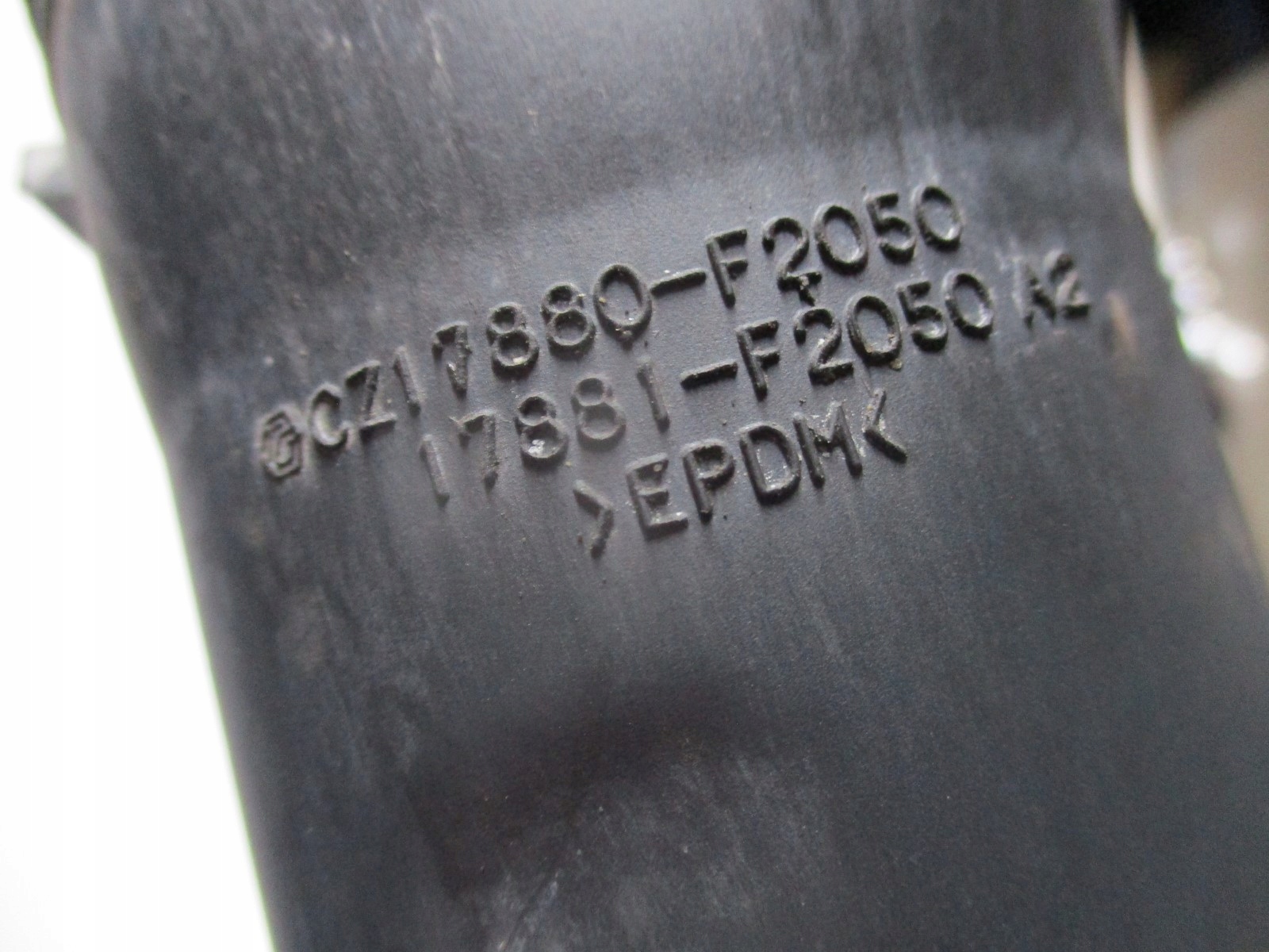 hose pipe TOYOTA COROLLA E21 17880-F2050