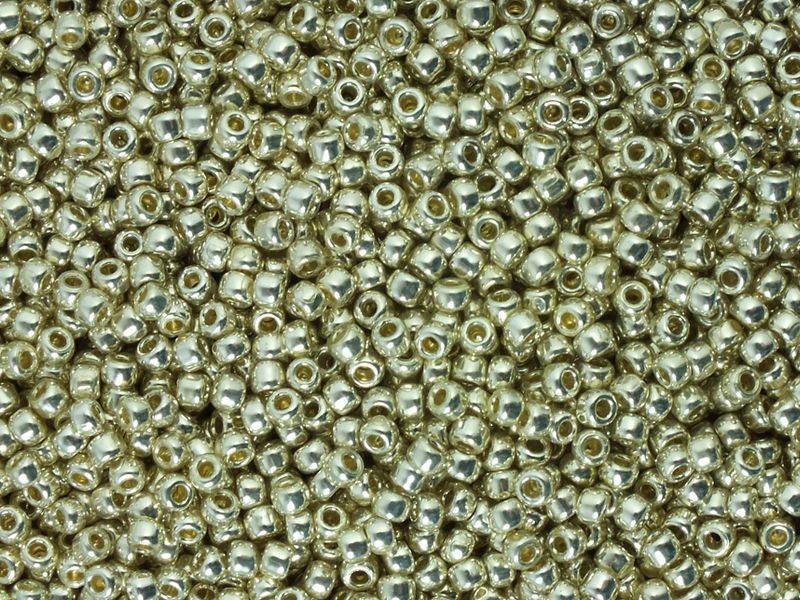 Toho Round 11o-PF558 Perm Fin-Glv Aluminium-100g