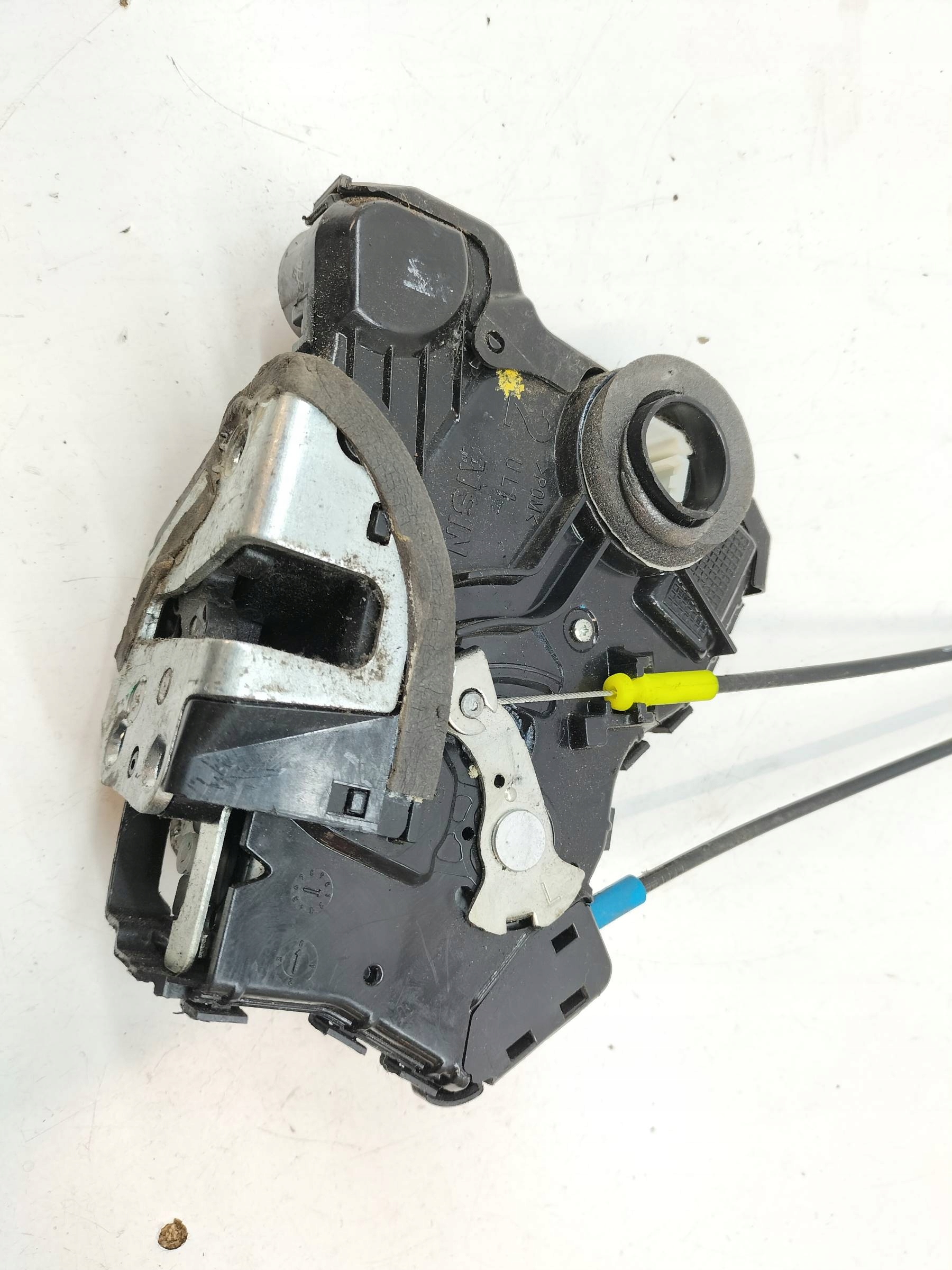 lock door left front T27 Toyota Avensis III (2009-)