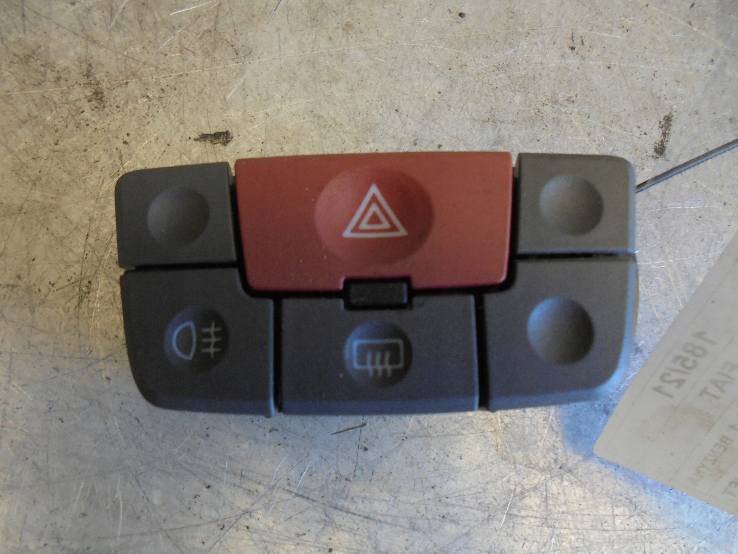 Panel Leuchten des warnblickschalters Fiat Panda II 735357118