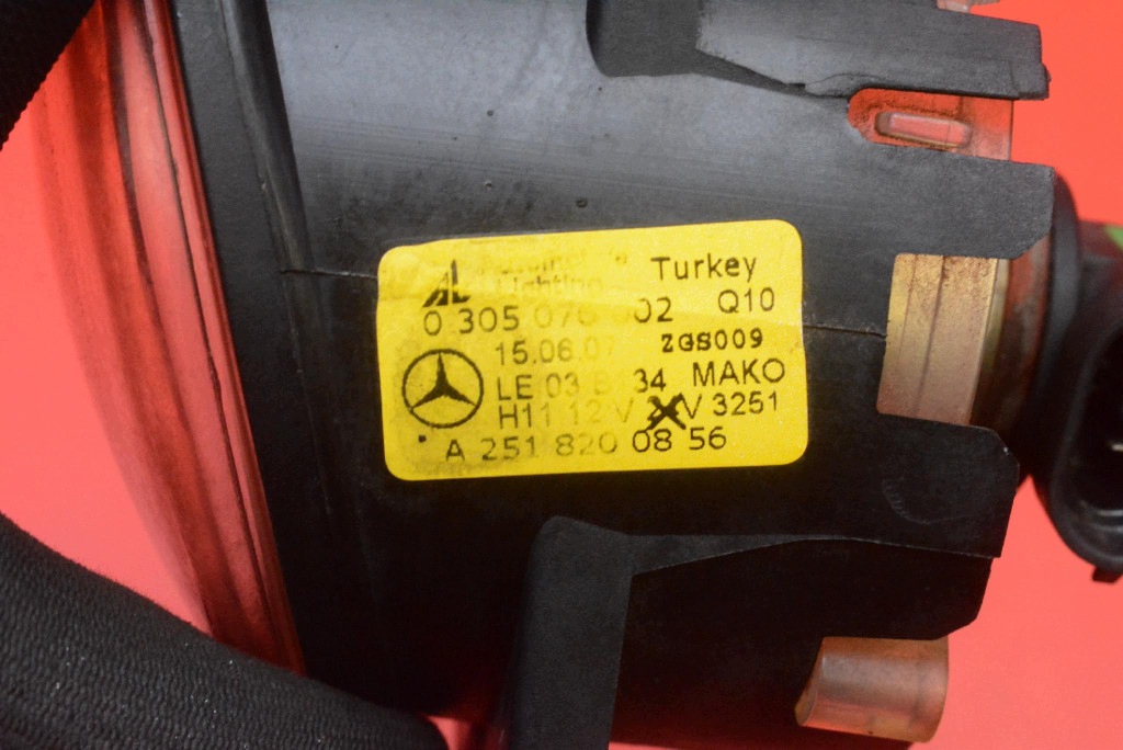 fog light right front front A2518200856 MERCEDES B-class W245 05-08