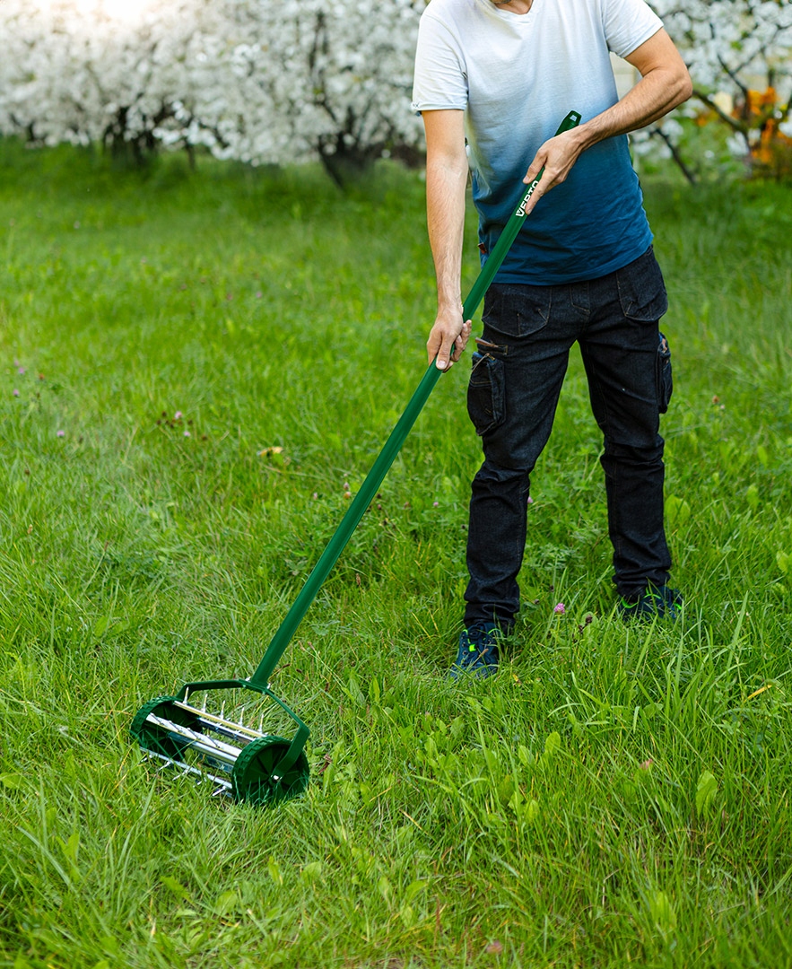 Aerator ręczny, wertykulator walcowy do trawy 27 kolcy średnica 15cm VERTO Rodzaj aerator wertykulator